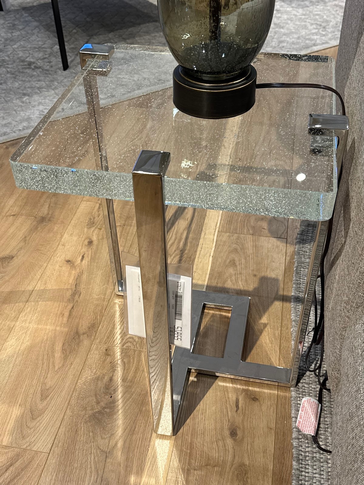 Bernhardt Interiors Mott End Table 372-123