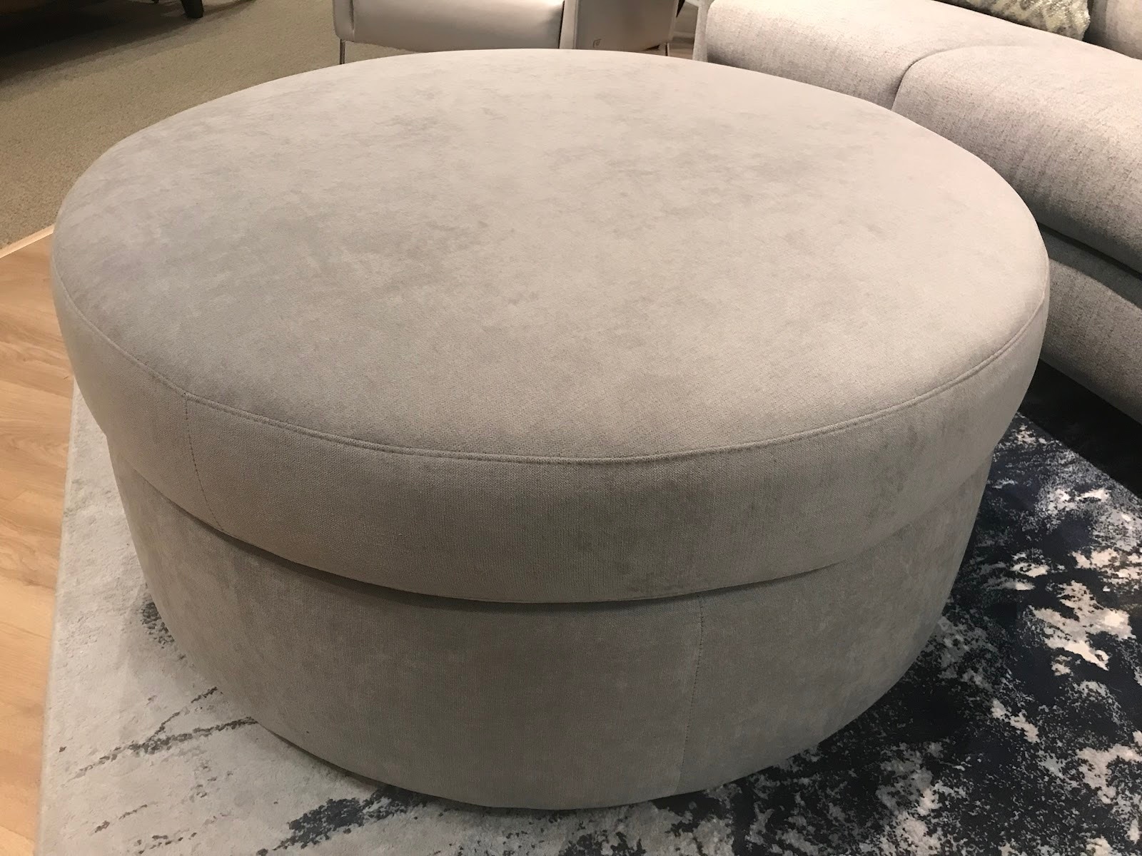 Round Ottoman with Casters