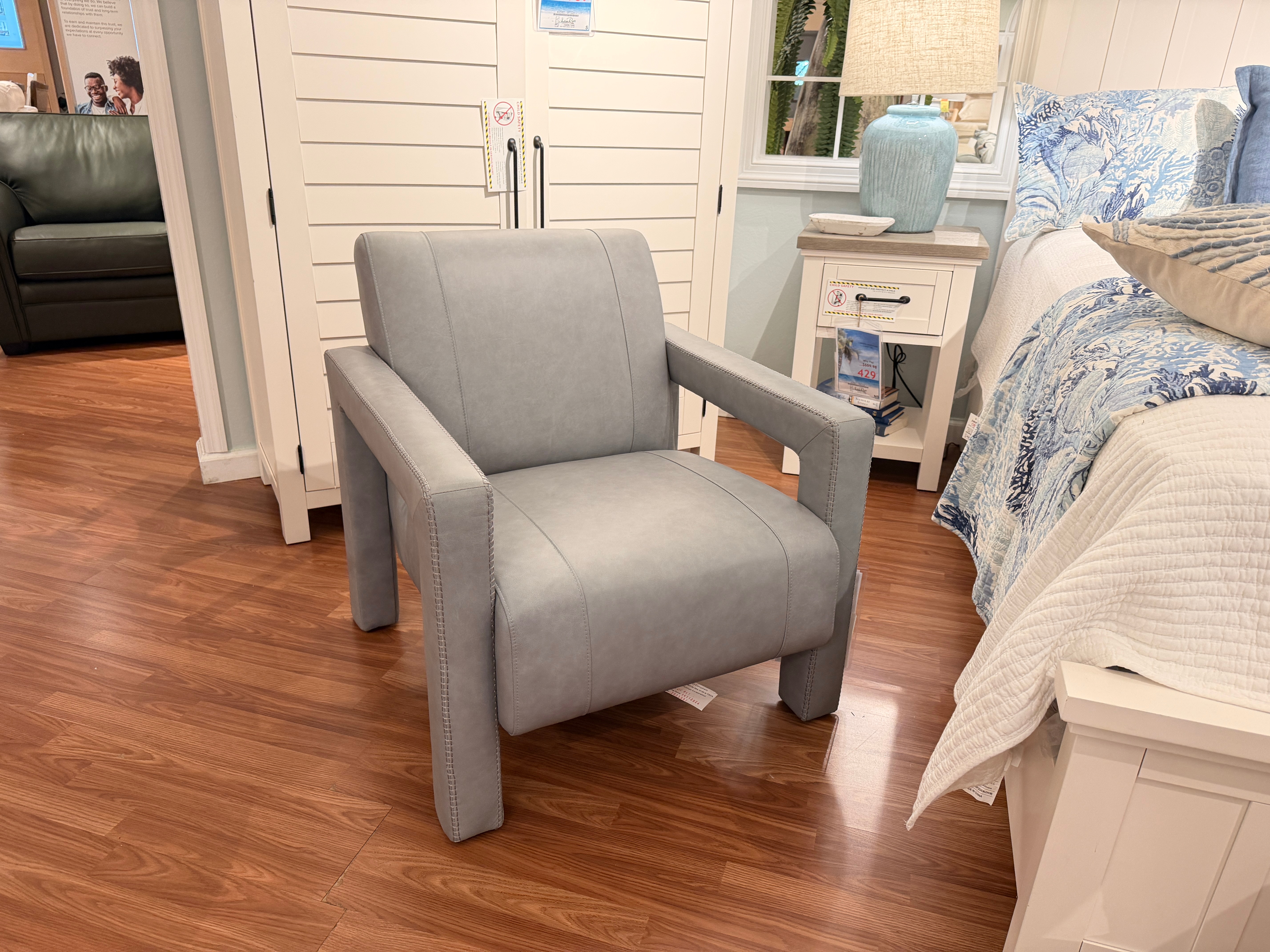 Hooker Furniture covette accent chair 10256