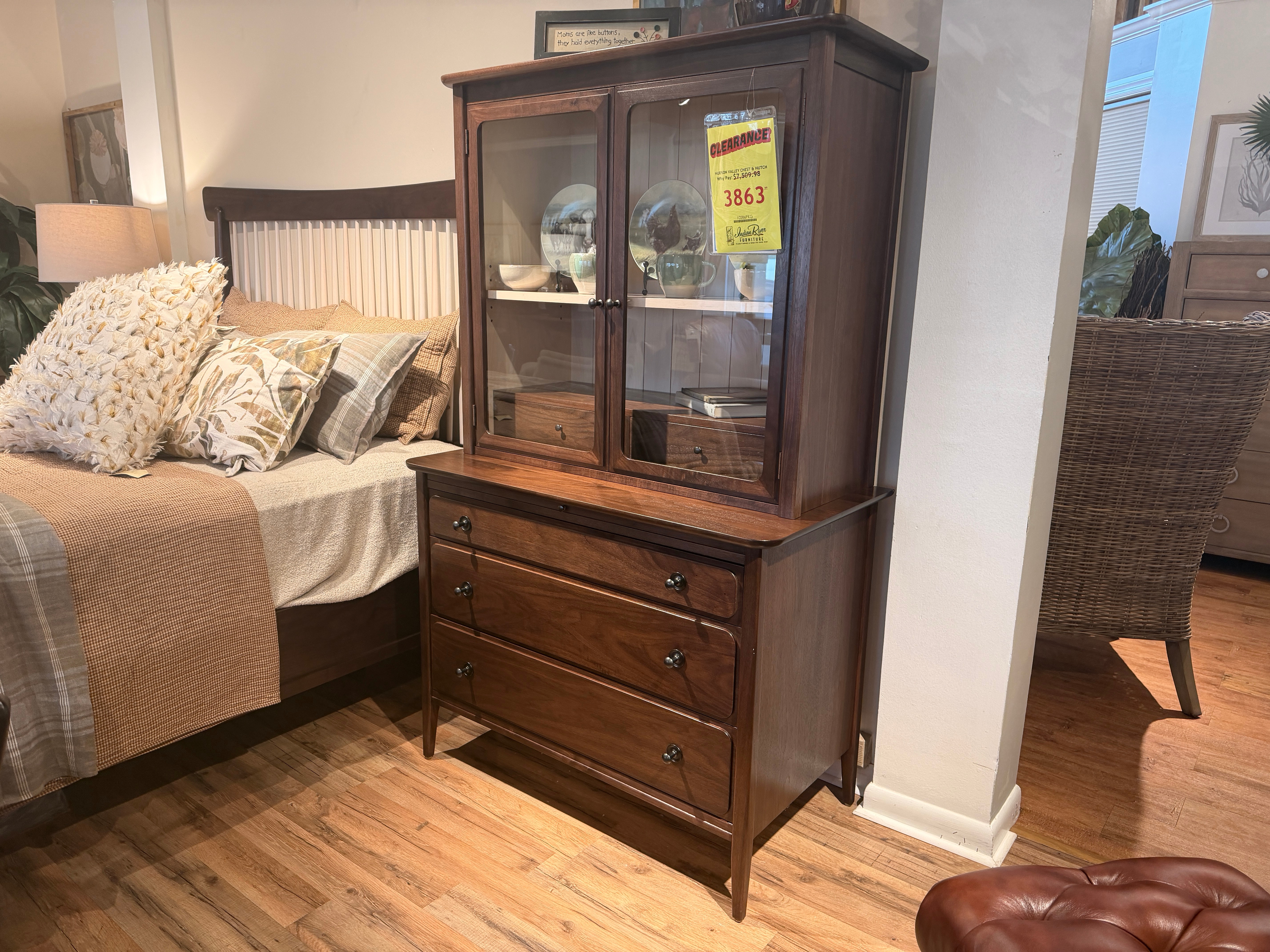 Stickley Hudson valley chest and hutch 10586PKG