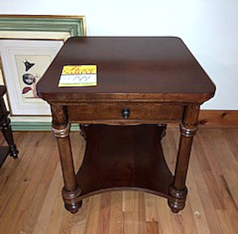 Clearance Living Room Bett End Table At Lauters Fine Furniture Clearance Bett End Table