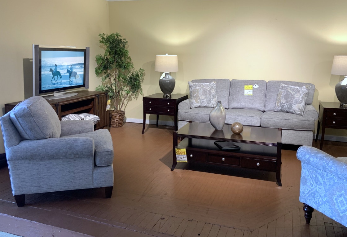 Clearance CLEARANCE King Hickory Chatham Sofa & Chair Set