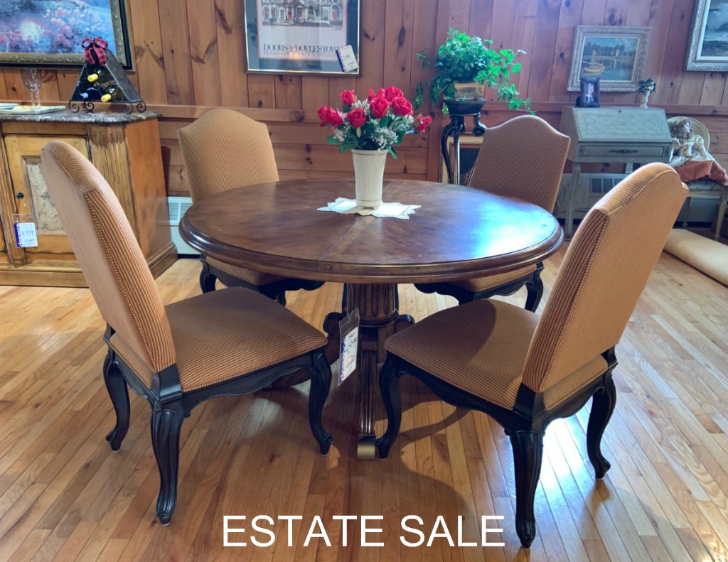 Clearance CLEARANCE ESTATE SALE Round Dining Table & 4 Chairs