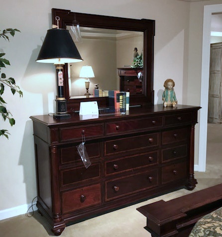 Thomasville Fredericksburg 6 Pc King Bedroom Set