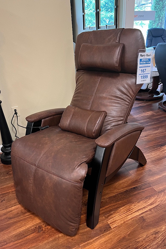 Zero gravity chair with deals heat and massage