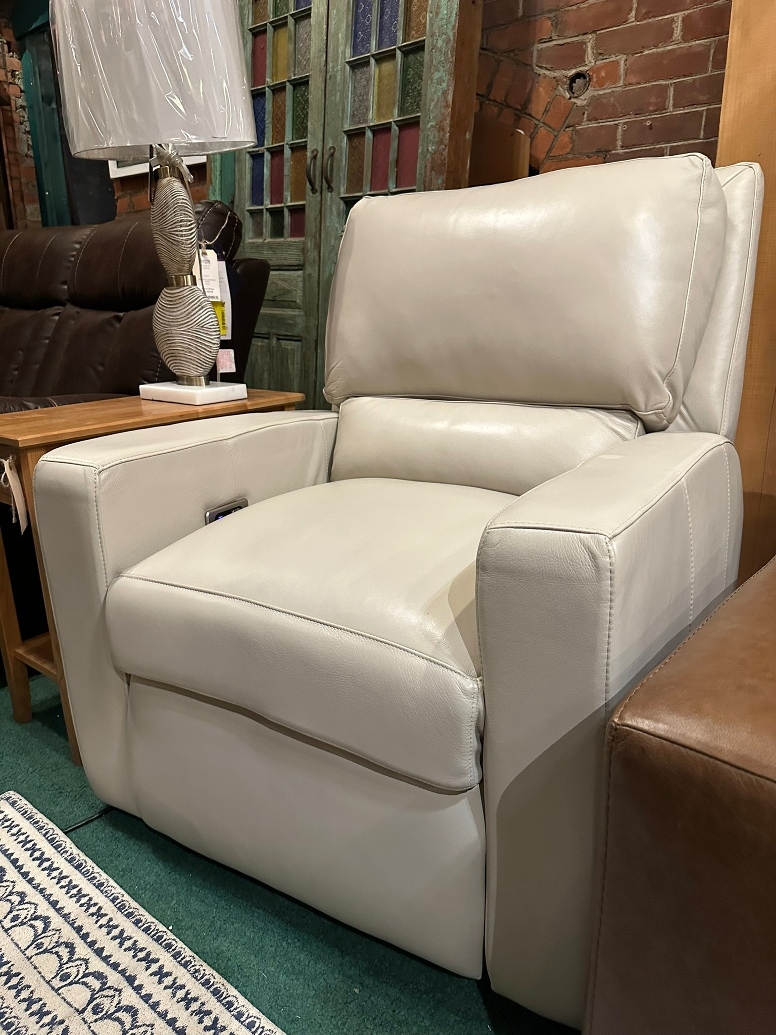 Clearance Power Recliner USA Leather 61451 Love's Bedding and