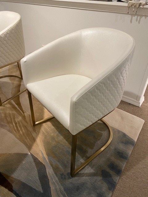  PEARLIZED WHITE FAUX LEATHER DINING CHAIR 26-1