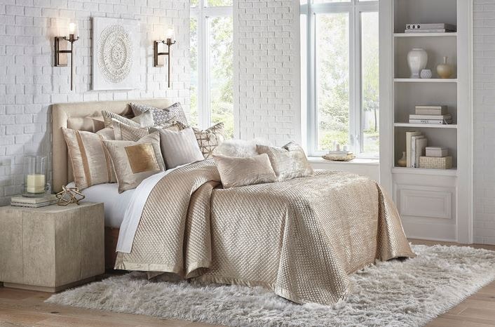  AMANI GOLD QUILT SET 32-17