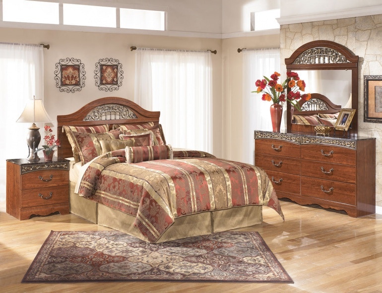 Ashley Fairbrooks Estate 3 Piece Queen Bed Set Portland