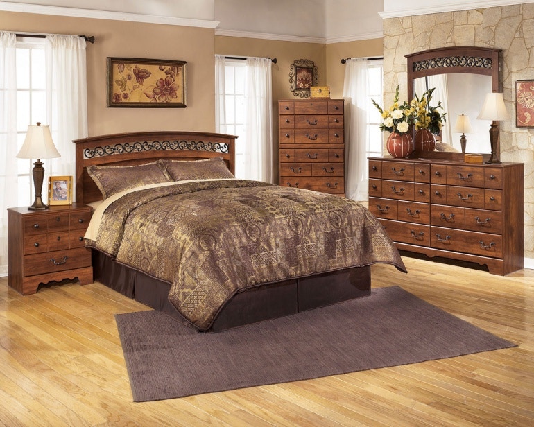 Timberline bedroom store set