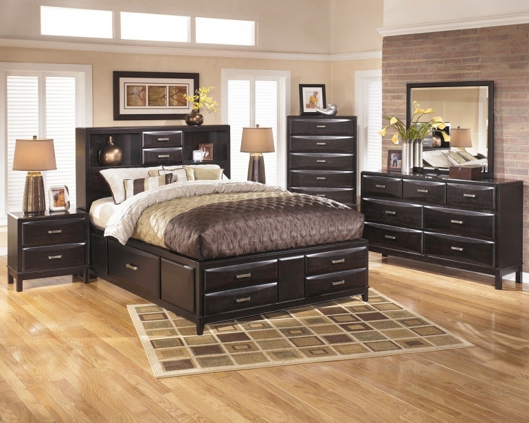 Ashley Kira 7 Piece Queen Bed Set - Portland, OR | Key Home