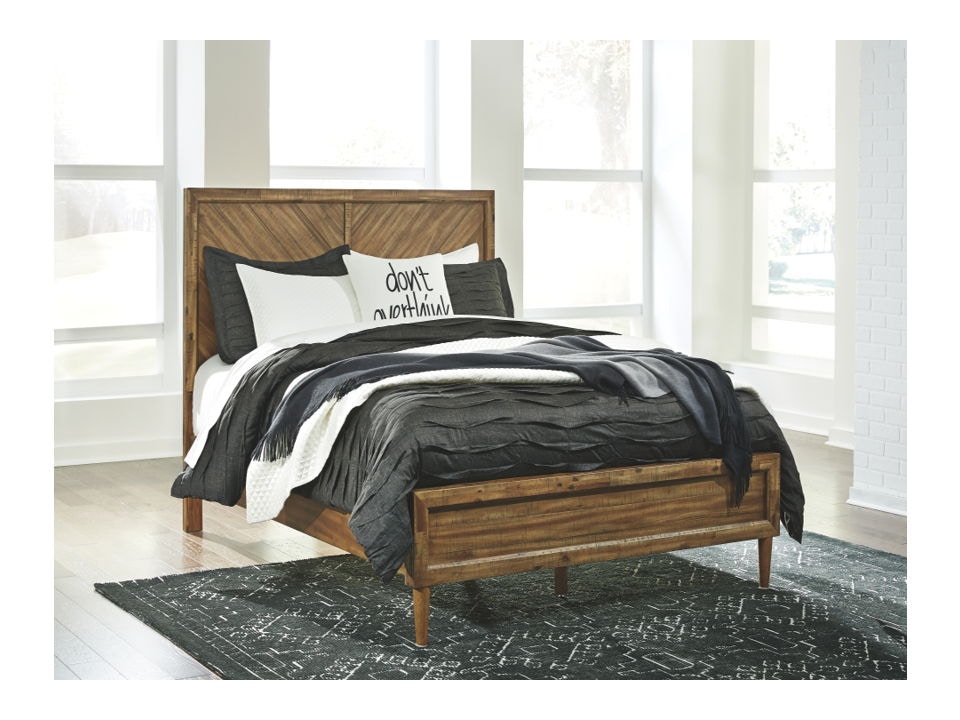 Broshtan queen store panel bed