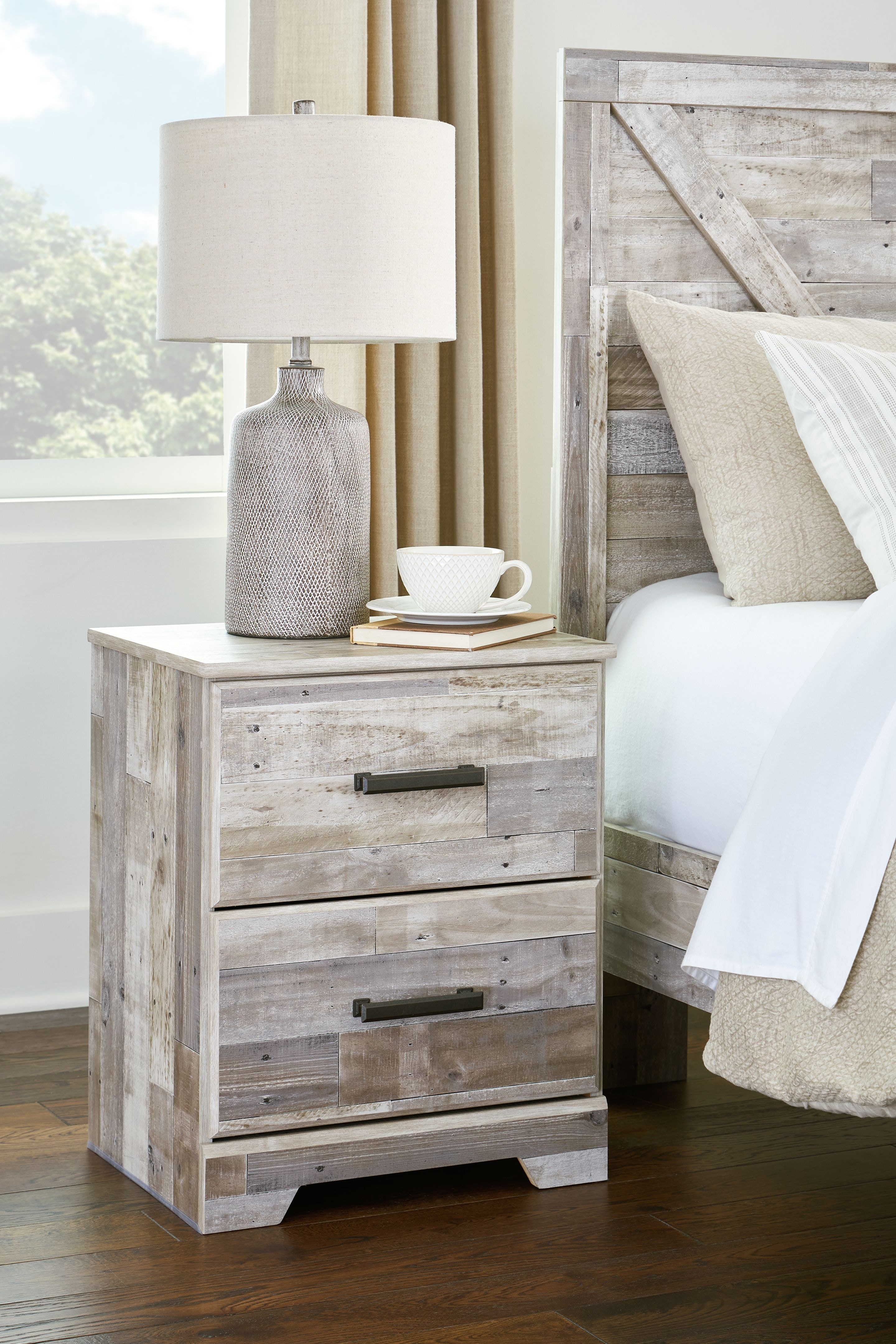 Ashley Hodanna 6 Piece Queen Crossbuck Panel Bed Set B3487-31-36-71-96 ...