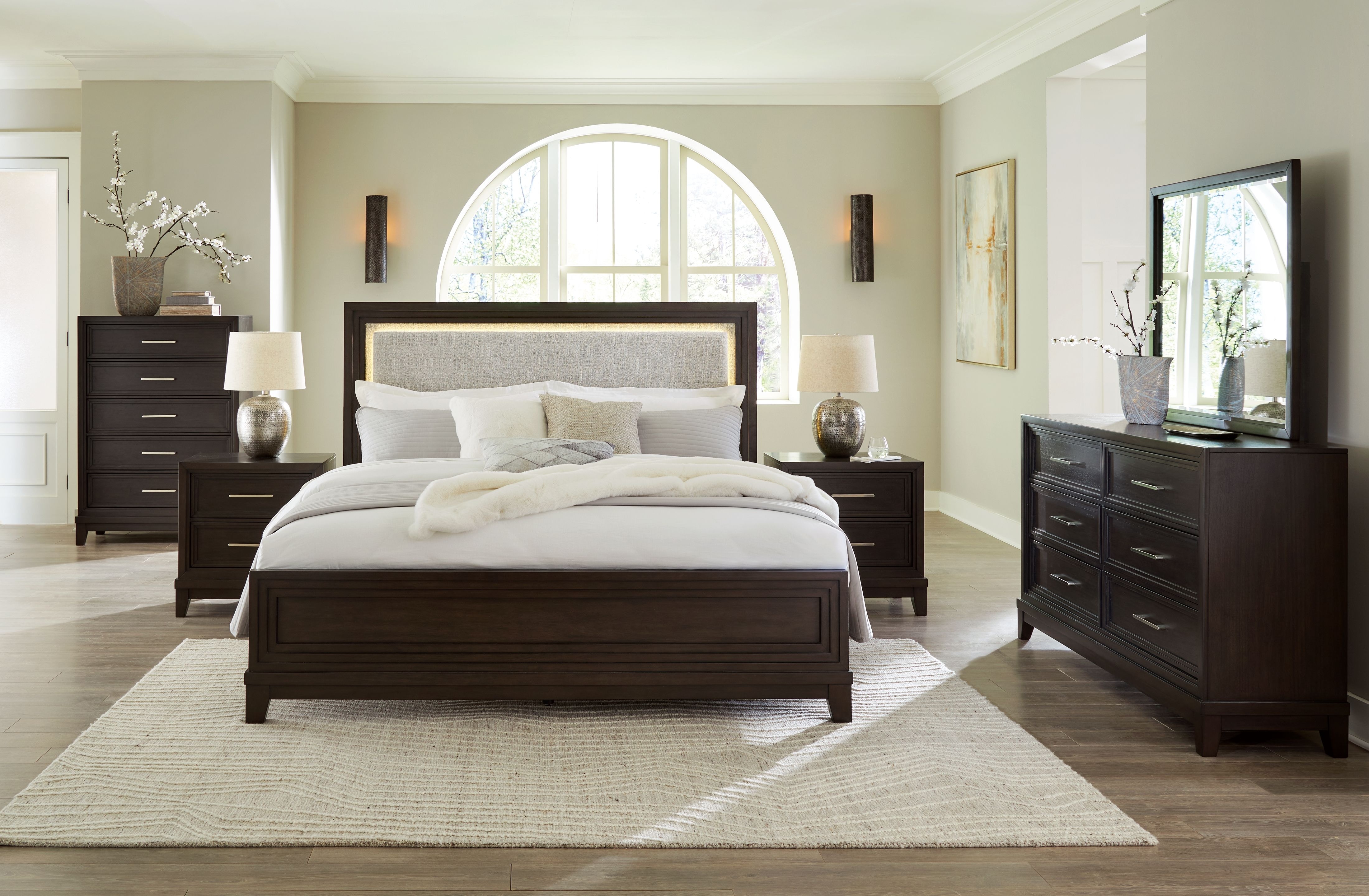 Ashley Neymorton 7 Piece Queen Upholstered Panel Bed Set B618-31