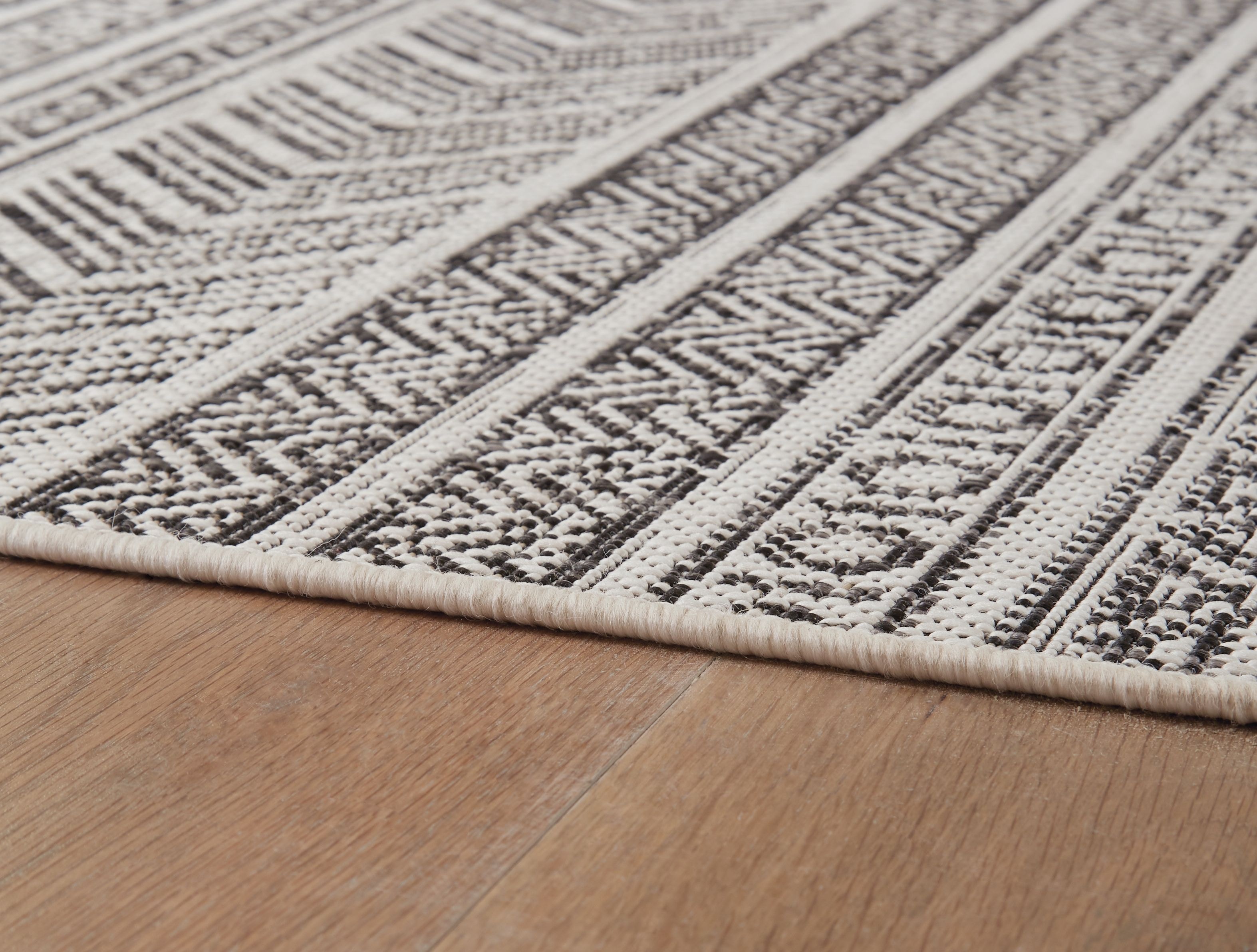 Ashley Brinoy Large Rug R405031 - Portland, OR | Key Home Furnishings