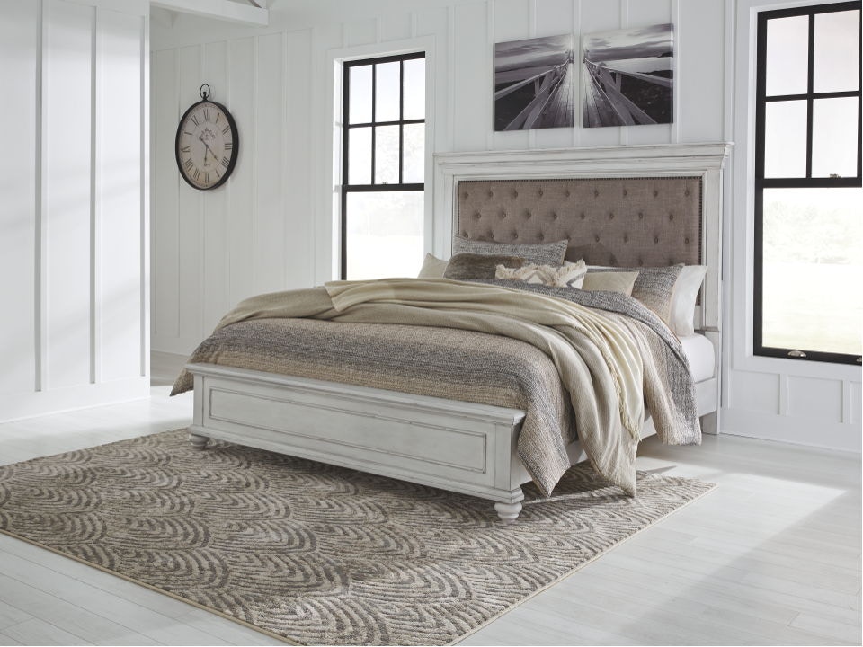 Ashley Kanwyn King Upholstered Bed with Storage Bench B777-158-56S 