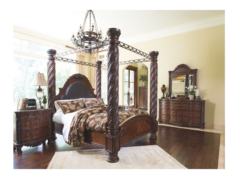 Wood canopy deals bed california king