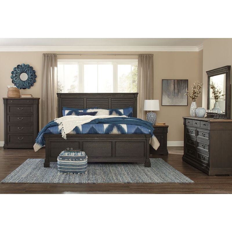 Tyler creek store bedroom set