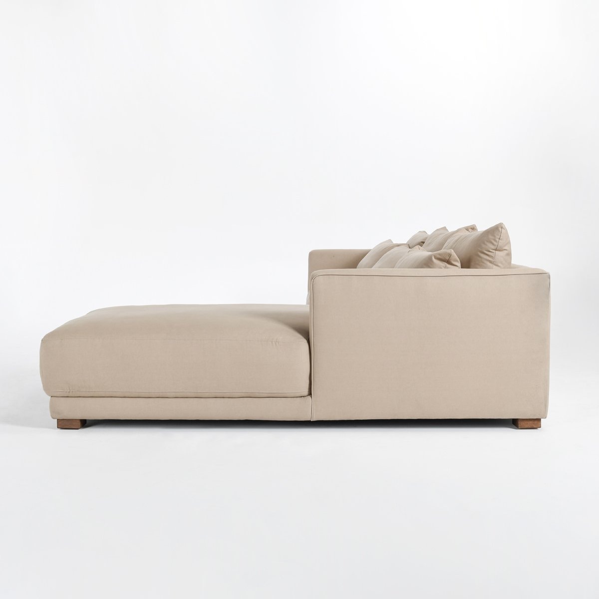 Classic Home Riviera Sectional w/RAF Chaise