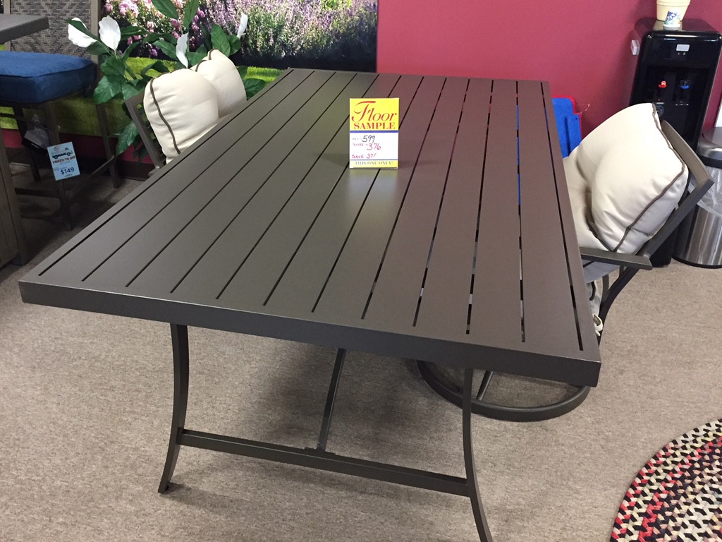 Outdoor Dining Table Clearance