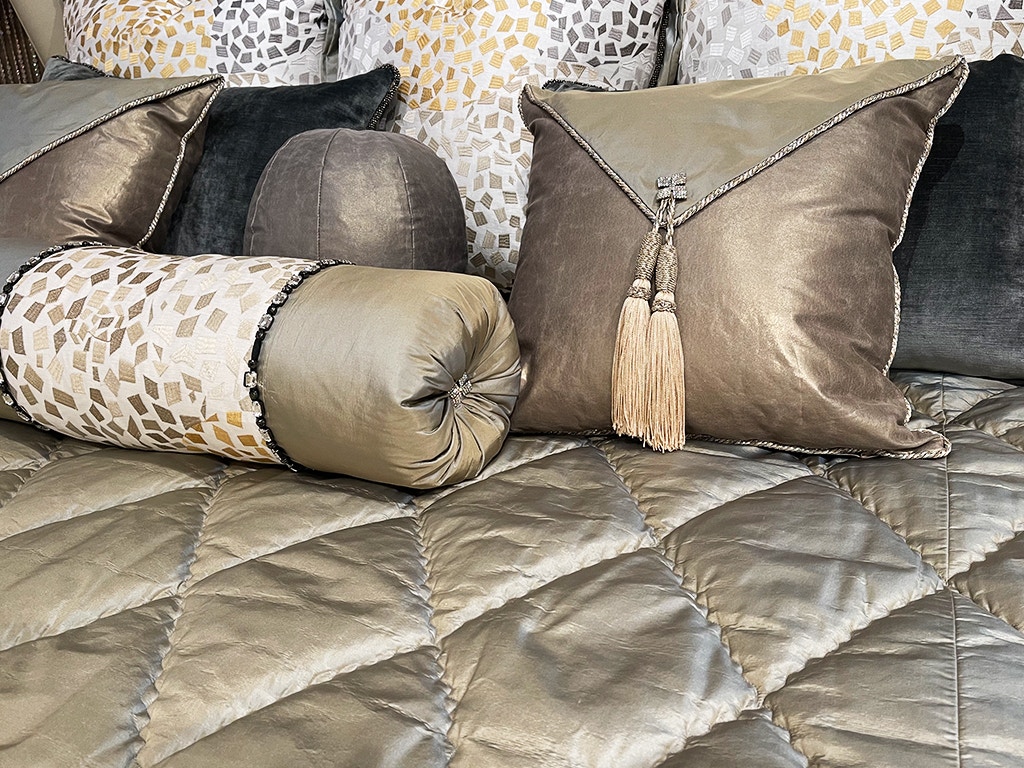 Marge Carson Home Accents Hill King Bedding Set 223493 Noel