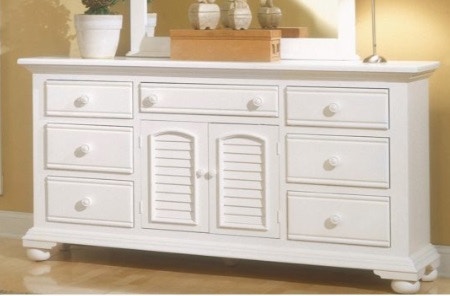 American Woodcrafters TRIPLE DRESSER 303766286 - Matter Brothers