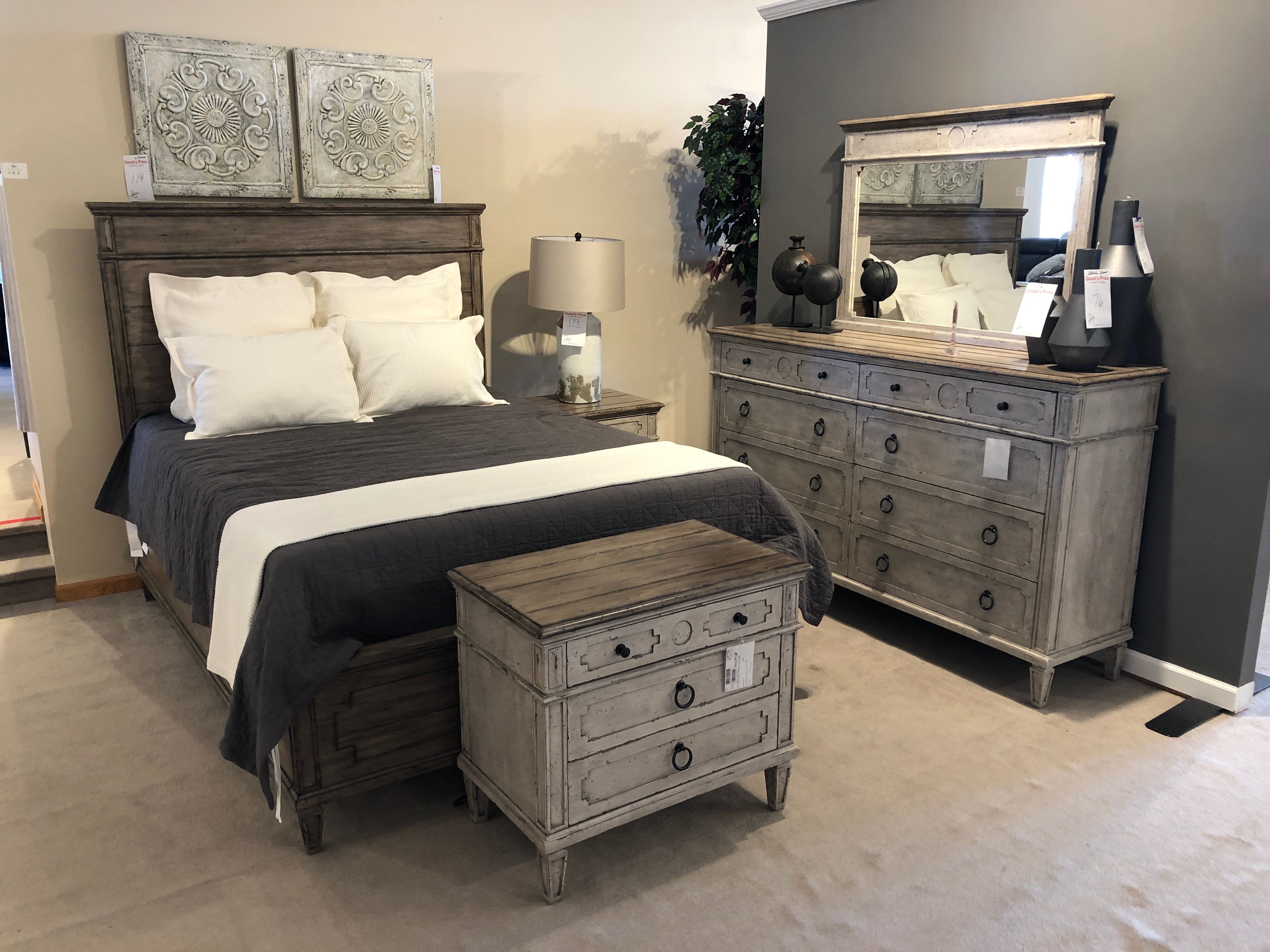 Bassett 4 Pc Bedroom Set