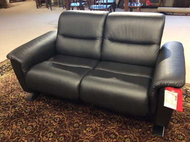 Living Room Loveseats Good S Furniture Kewanee Il Ekornes Panorama Loveseat