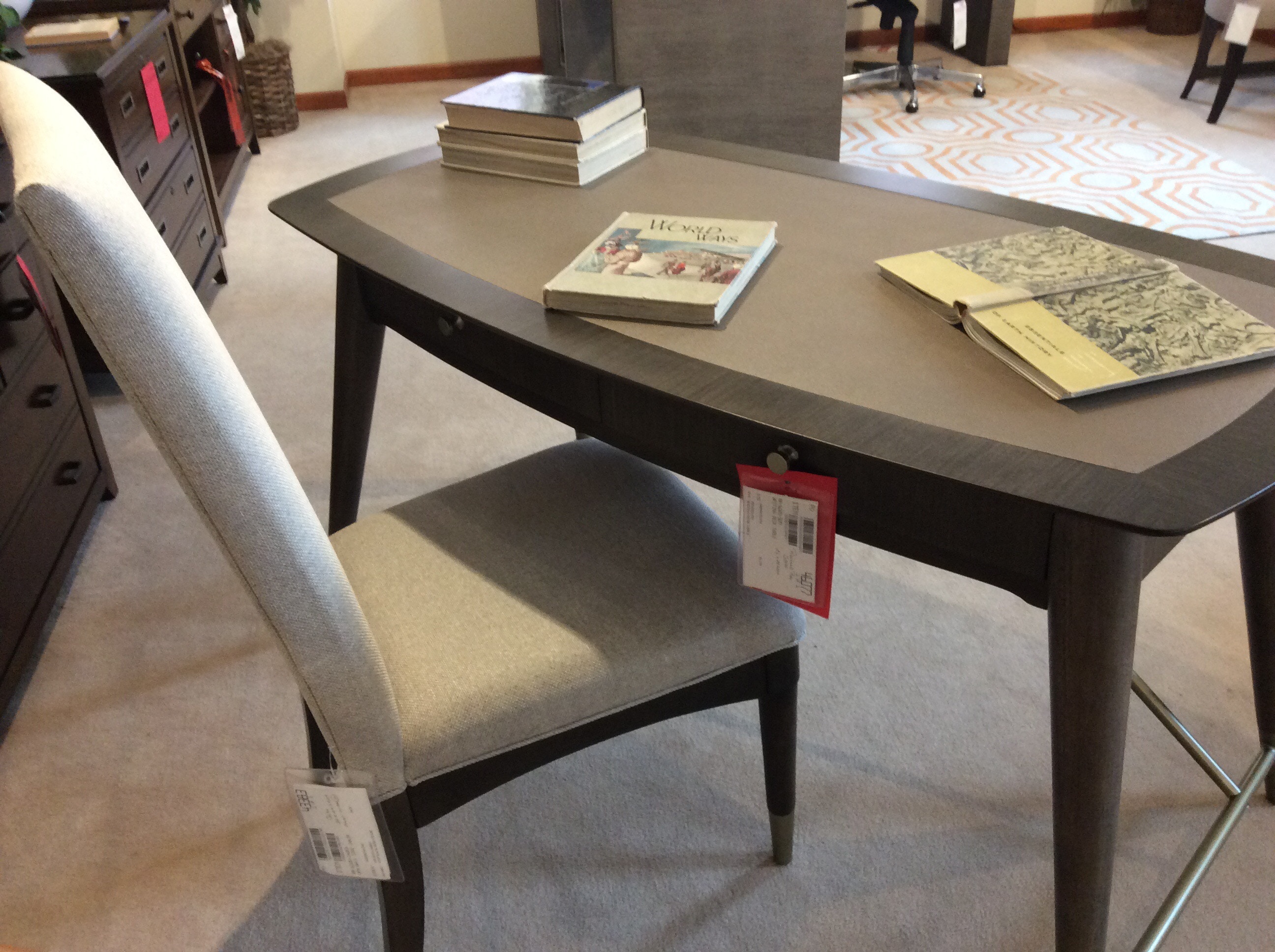 Good S Clearance Desks Good S Furniture Kewanee Il