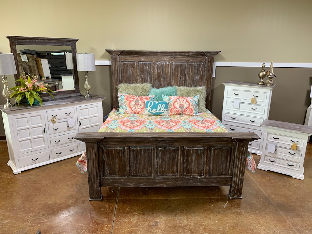 Felgate King Group King Bed Dresser Mirror Chest And