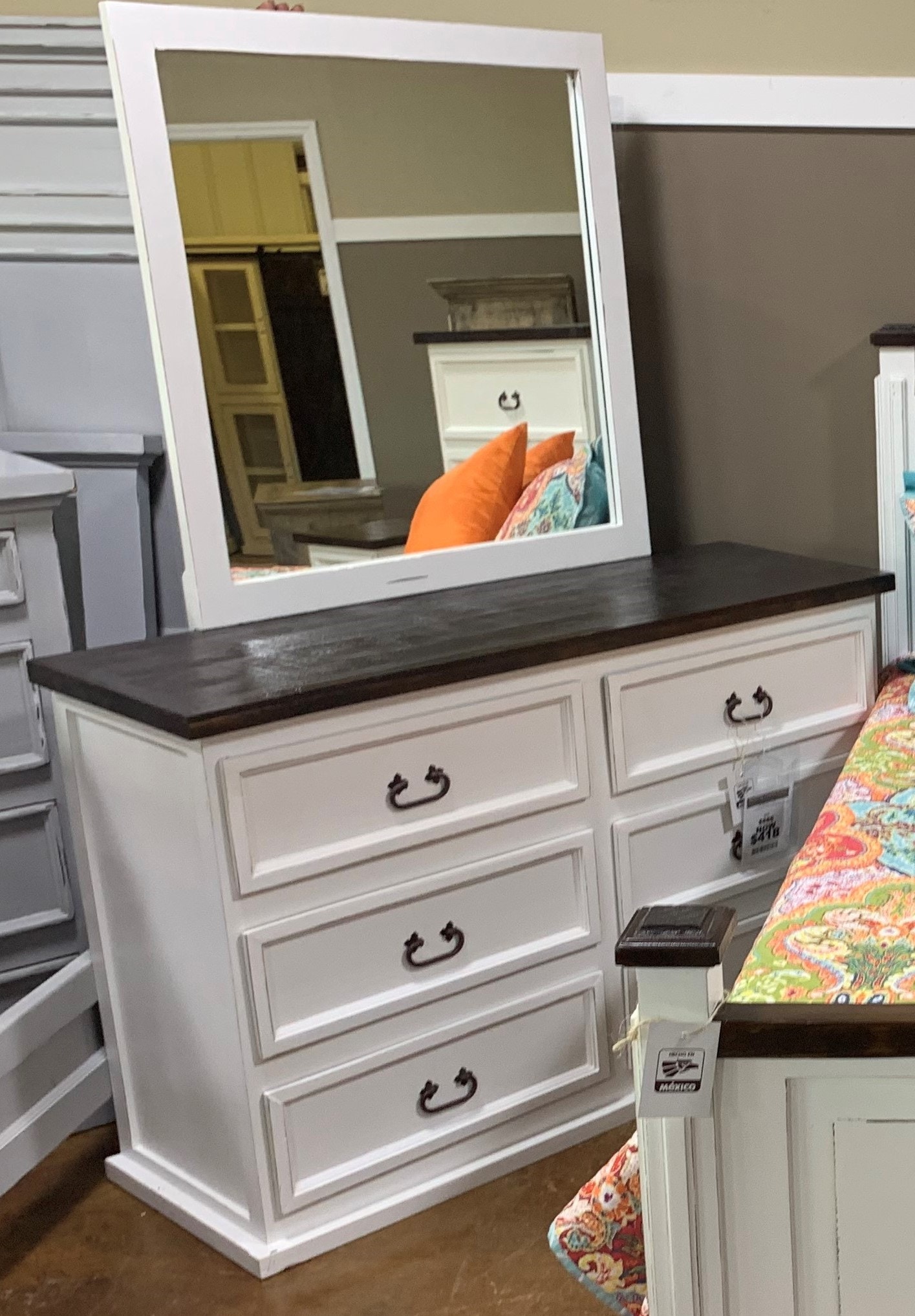 Mo Com1e Mo Acc90me Antique White Promo Roma Dresser And Mirror