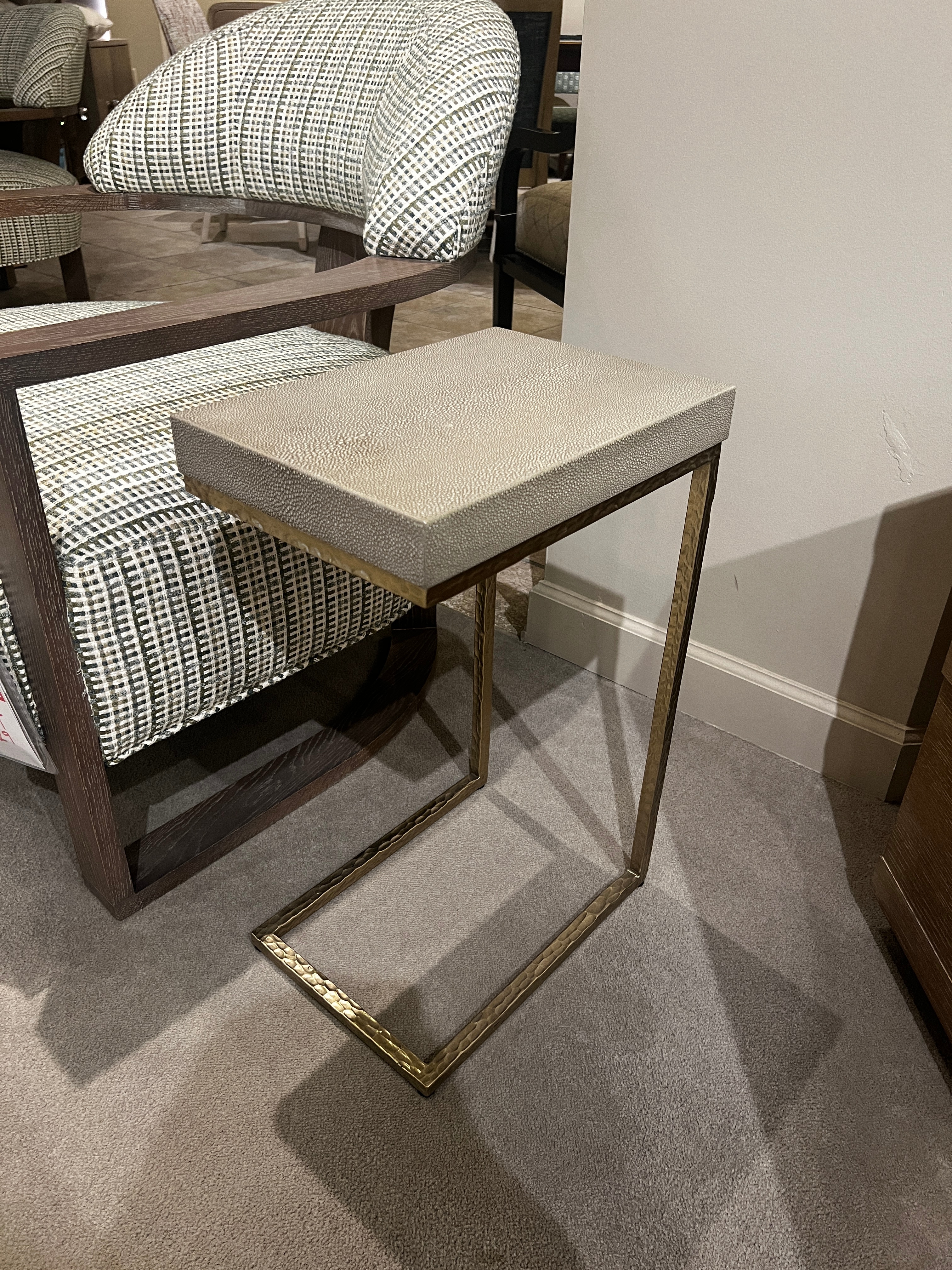 Century Furniture Factory Outlet Laurent Accent Table MN5811/150