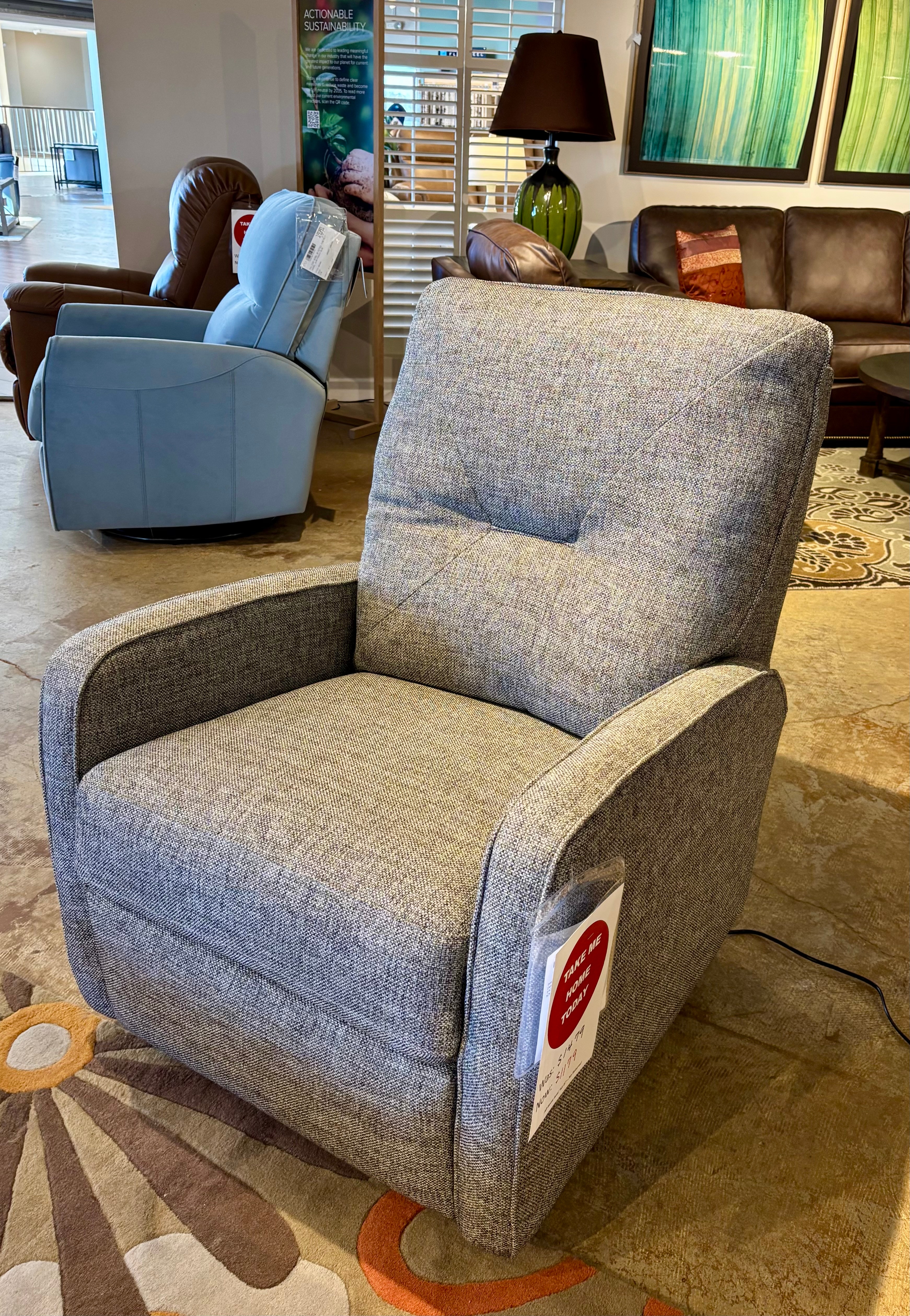 Hickory Park Clearance Theo Recliner by Palliser Furniture 42002-38
