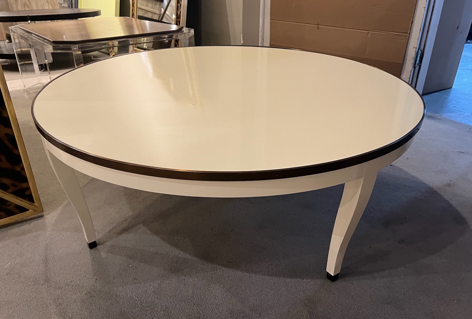Highland House Factory Outlet Dawson Round Cocktail Table HH19-615