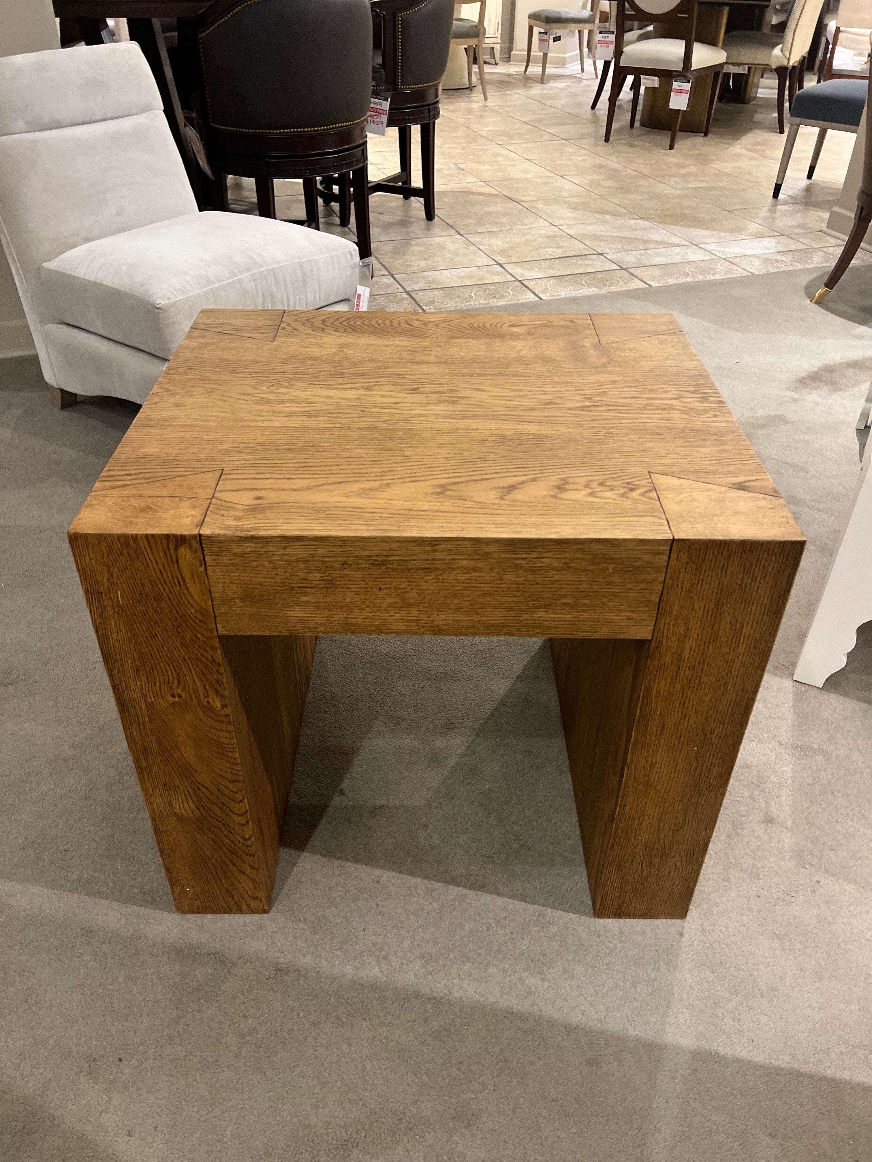 Century Furniture Factory Outlet Dovetail Lamp Table SF6306/60