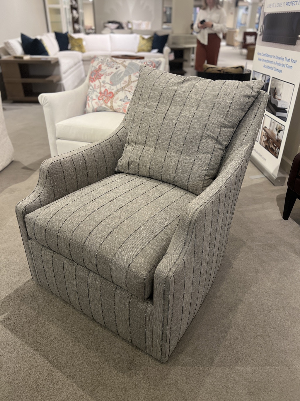 Hickory Chair Factory Outlet Jules Swivel Chair HC9509-SW300
