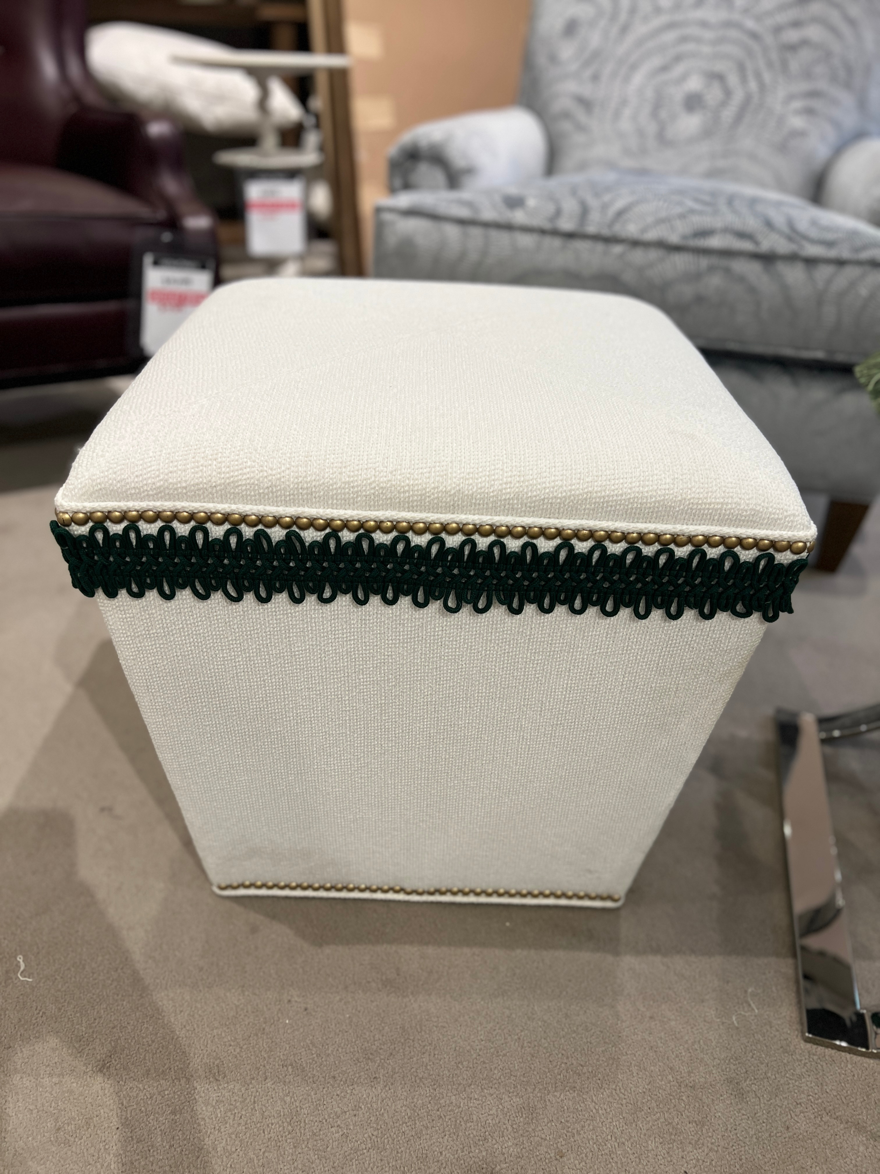 Jessica Charles Factory Outlet Kiki Ottoman 8906/10308