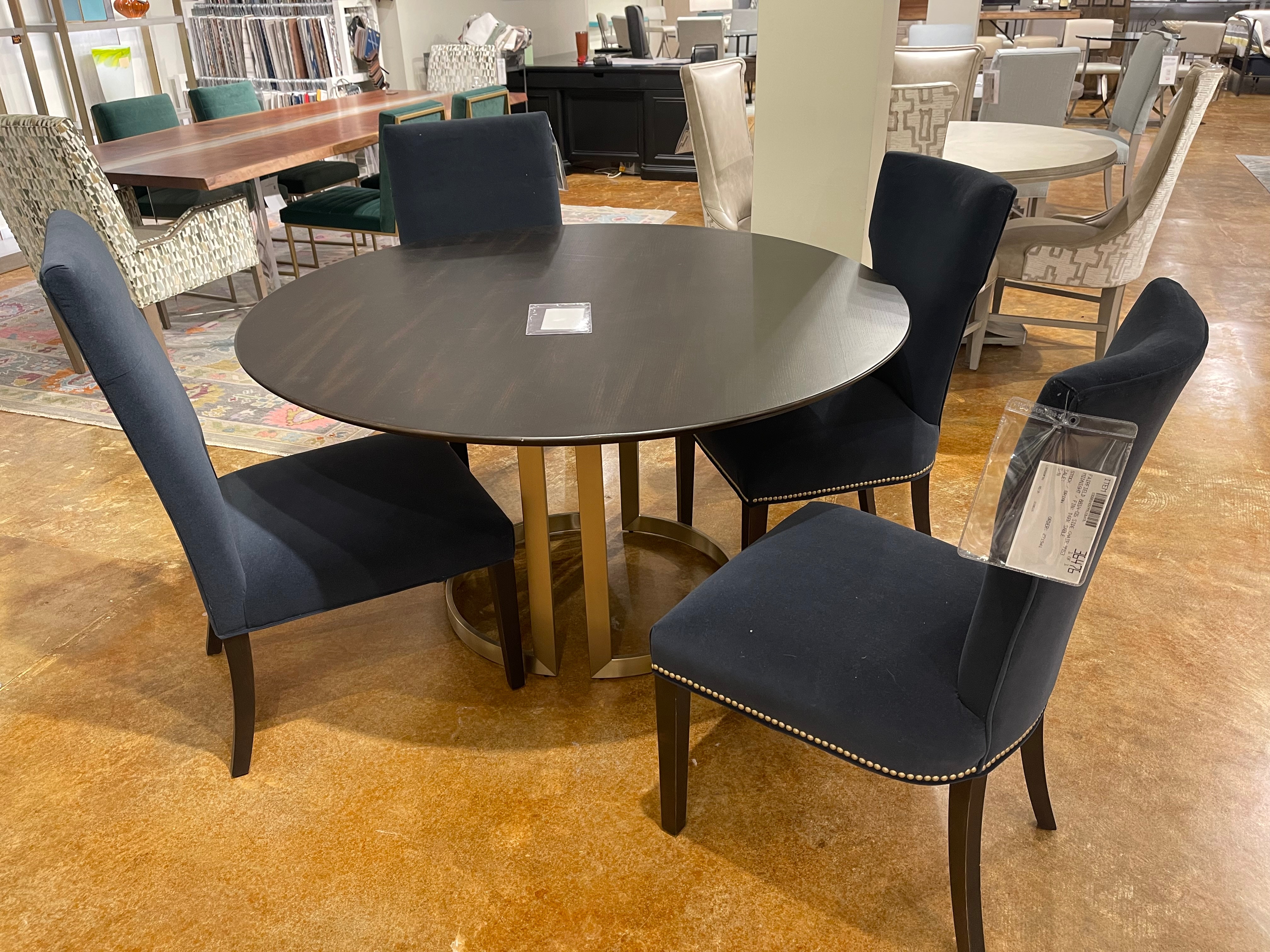 Hickory Park Clearance Dining Table Group by Fairfield 6800-DT
