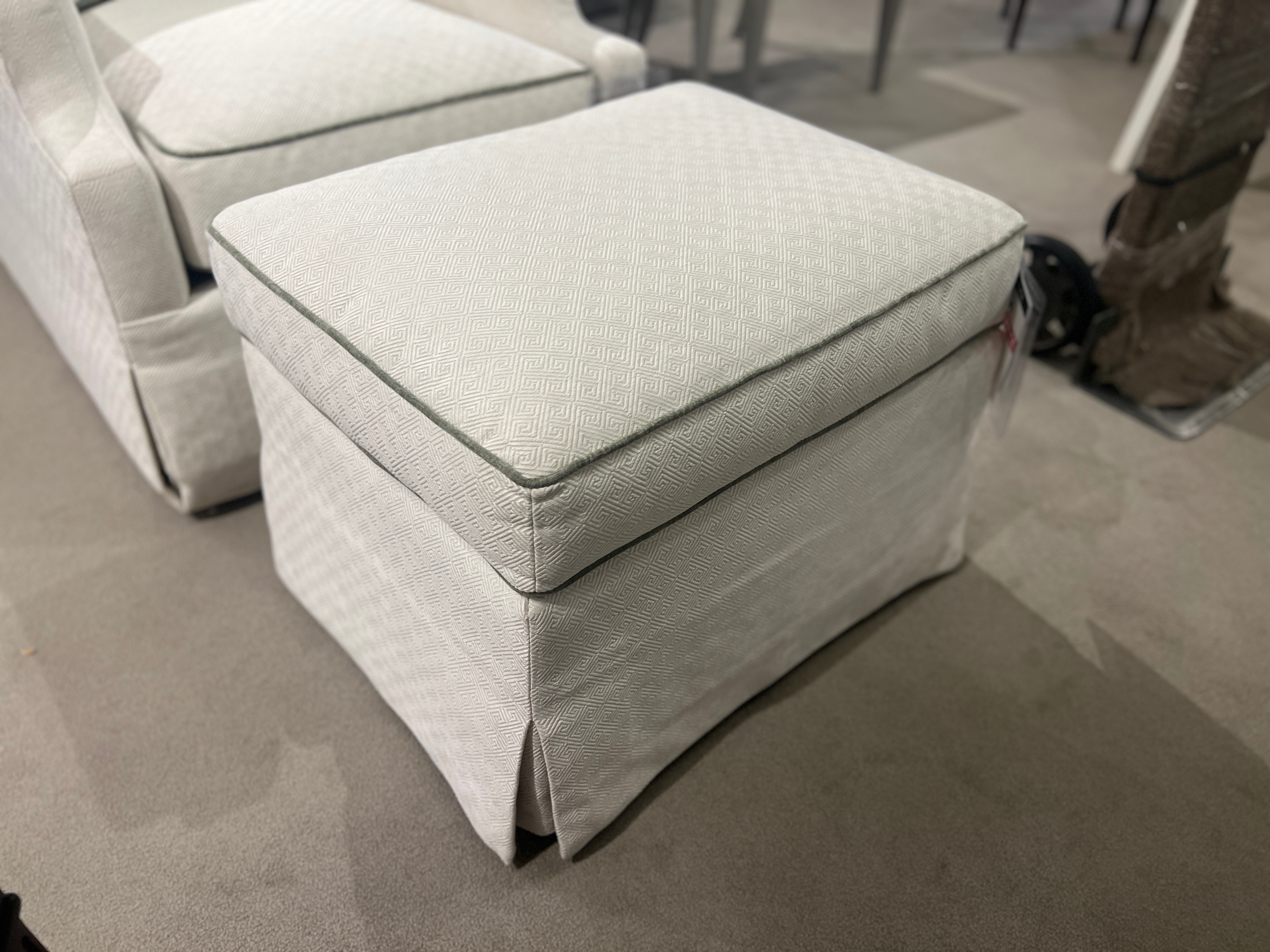 Hickory Chair Factory Outlet Harrison Ottoman PE6722-50/210