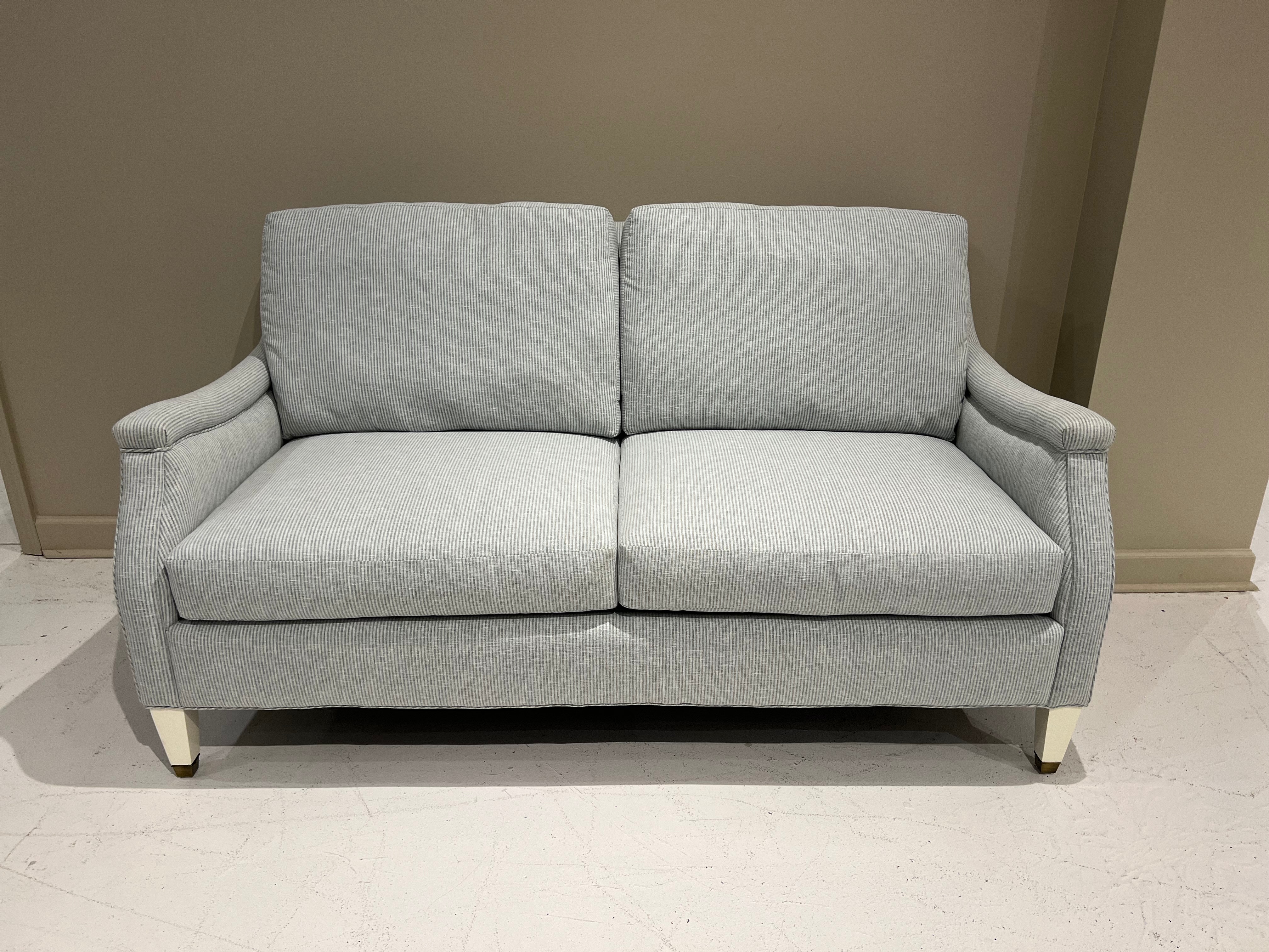 Jessica Charles Factory Outlet Ensemble Apartment Sofa 1791A/10524