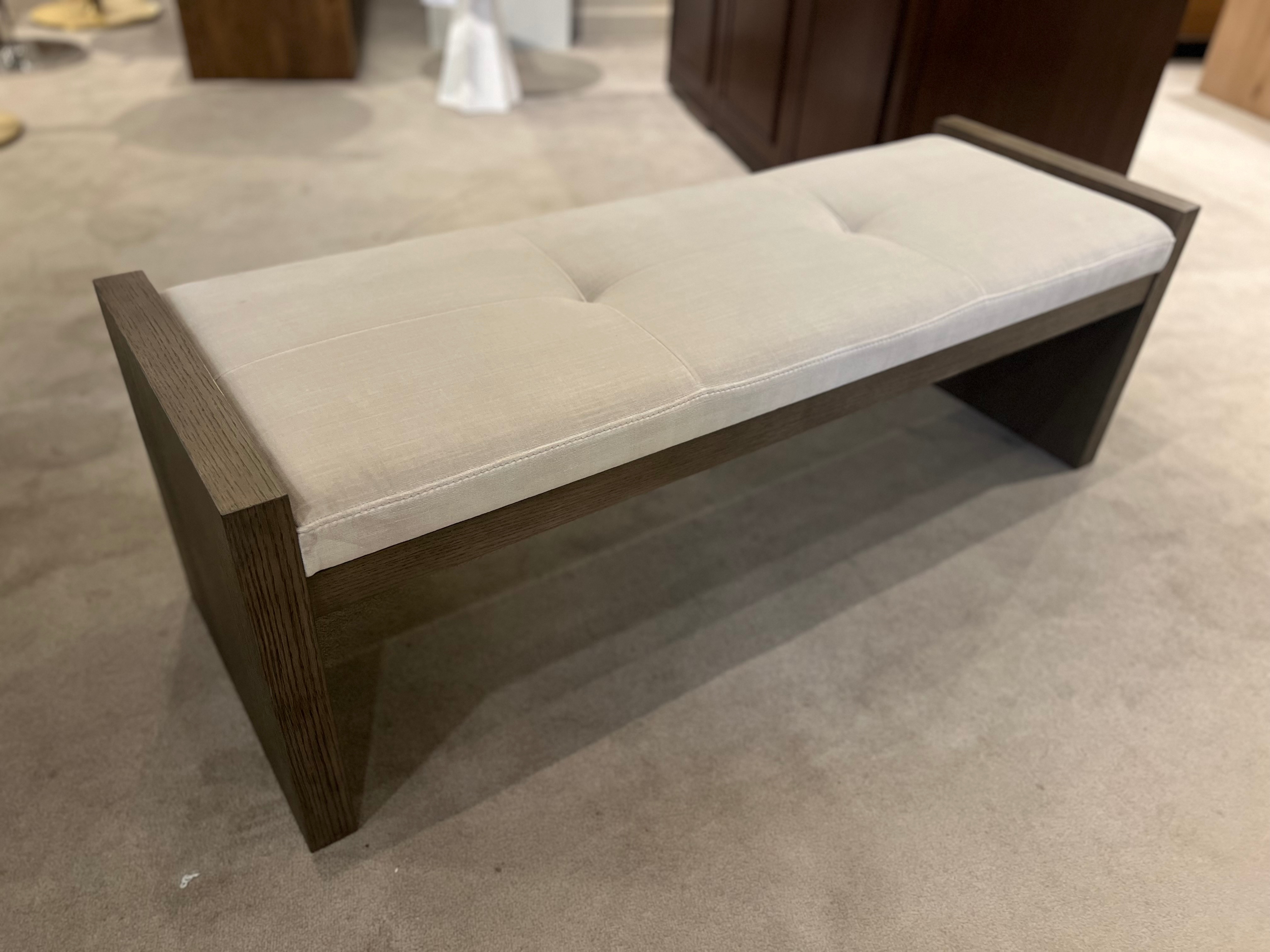 Century Furniture Factory Outlet Kendall Bench MN5758/110