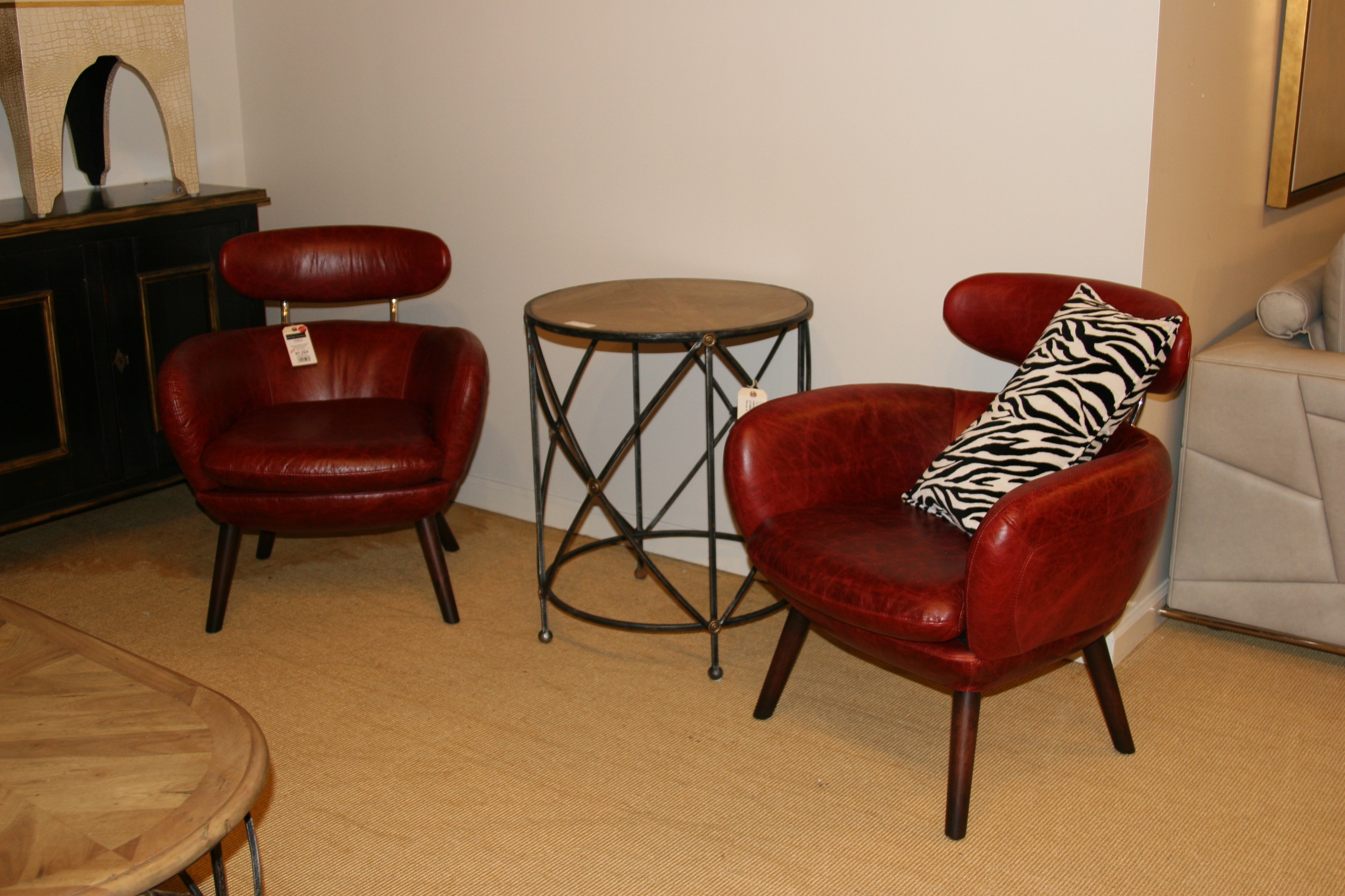 Heritage Furniture Outlet Living Room Rouge Leather Chair By