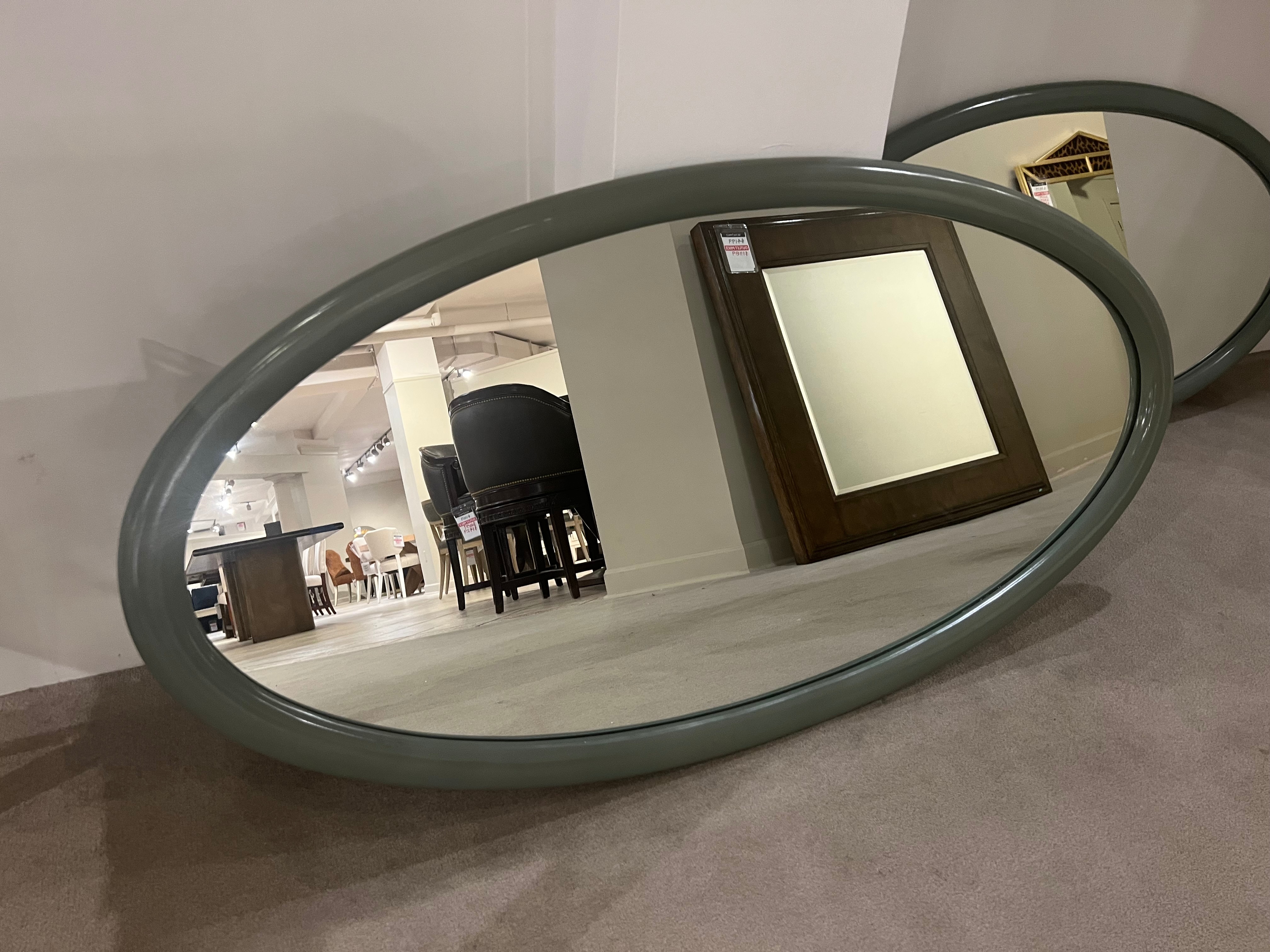 Highland House Factory Outlet Oval Mirror HH28-104/80