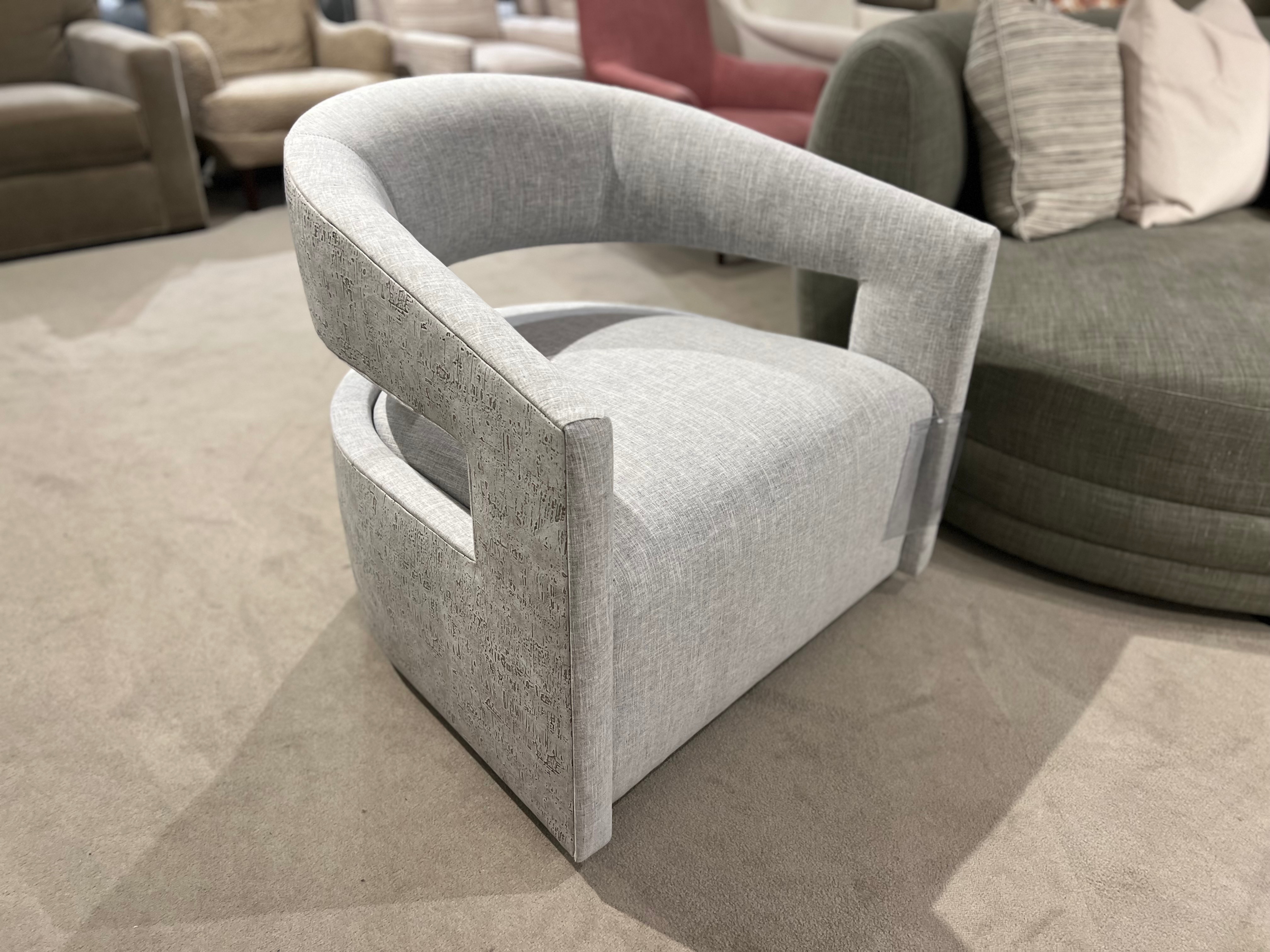 Century Furniture Factory Outlet Raylen Swivel Chair CCC3115-8/270