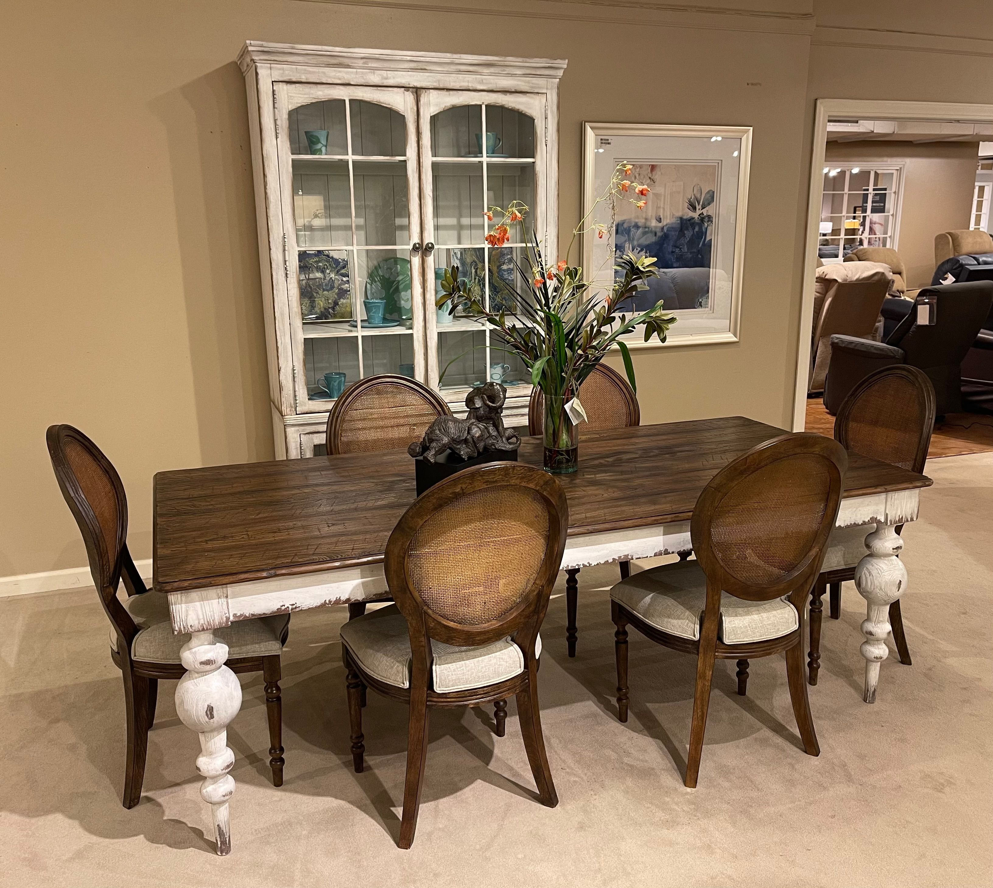 Bassett best sale dining sets