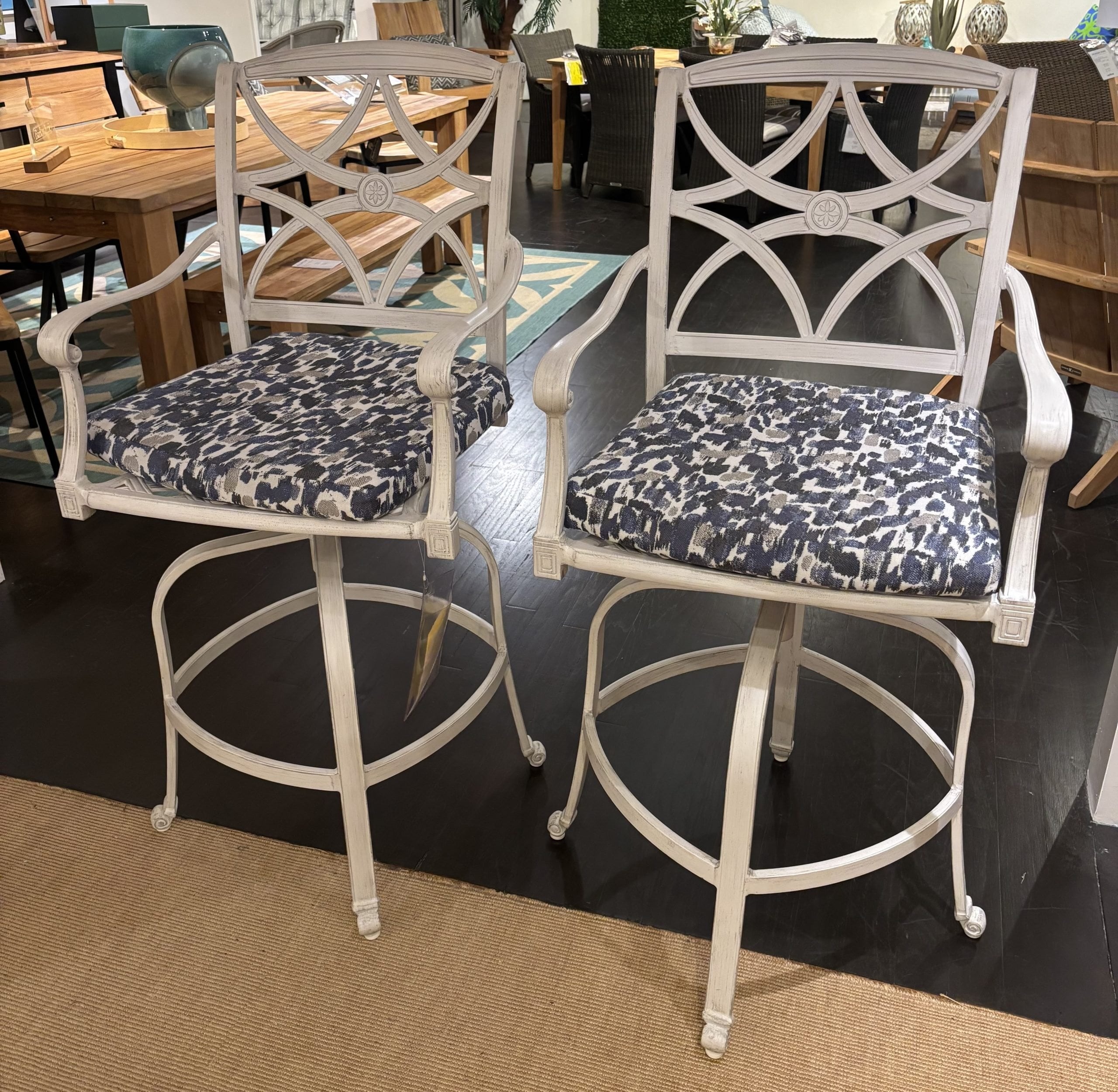 Hickory Park Clearance Pair of Wiltshire Bar Stools by Woodard 4Q0468ST