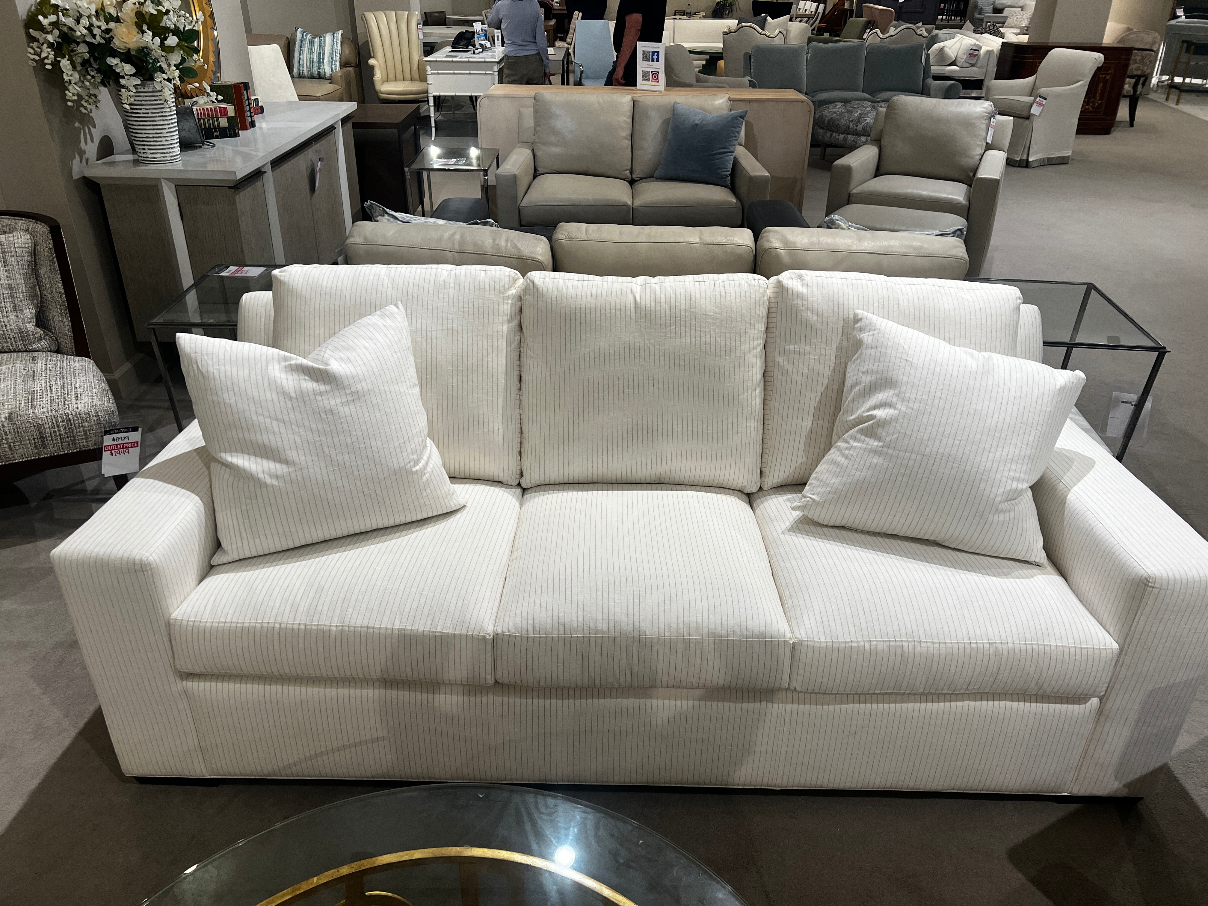 Hancock and Moore Factory Outlet Oasis Sofa H6870-3/00326