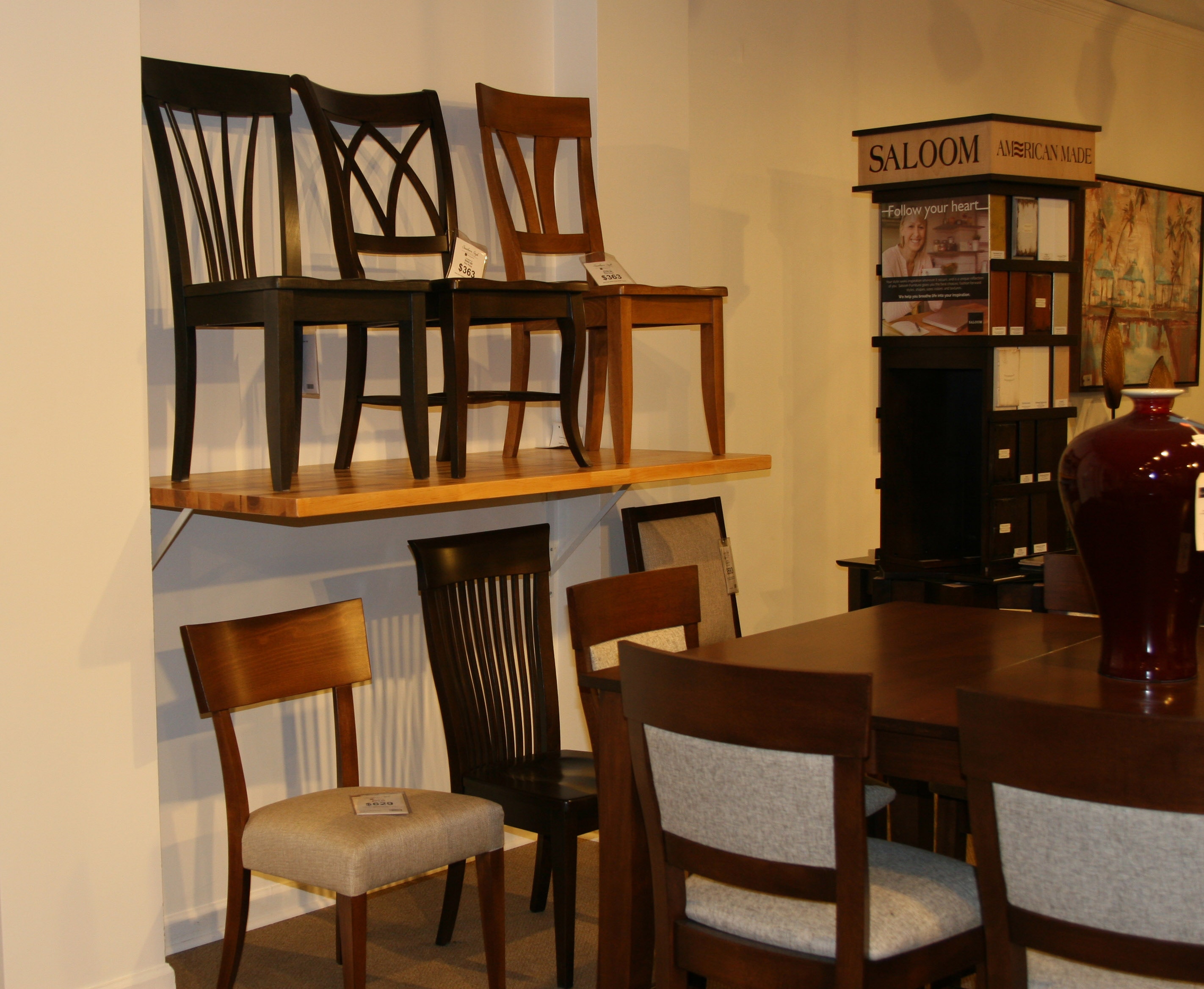 Casual dining deals room chairs