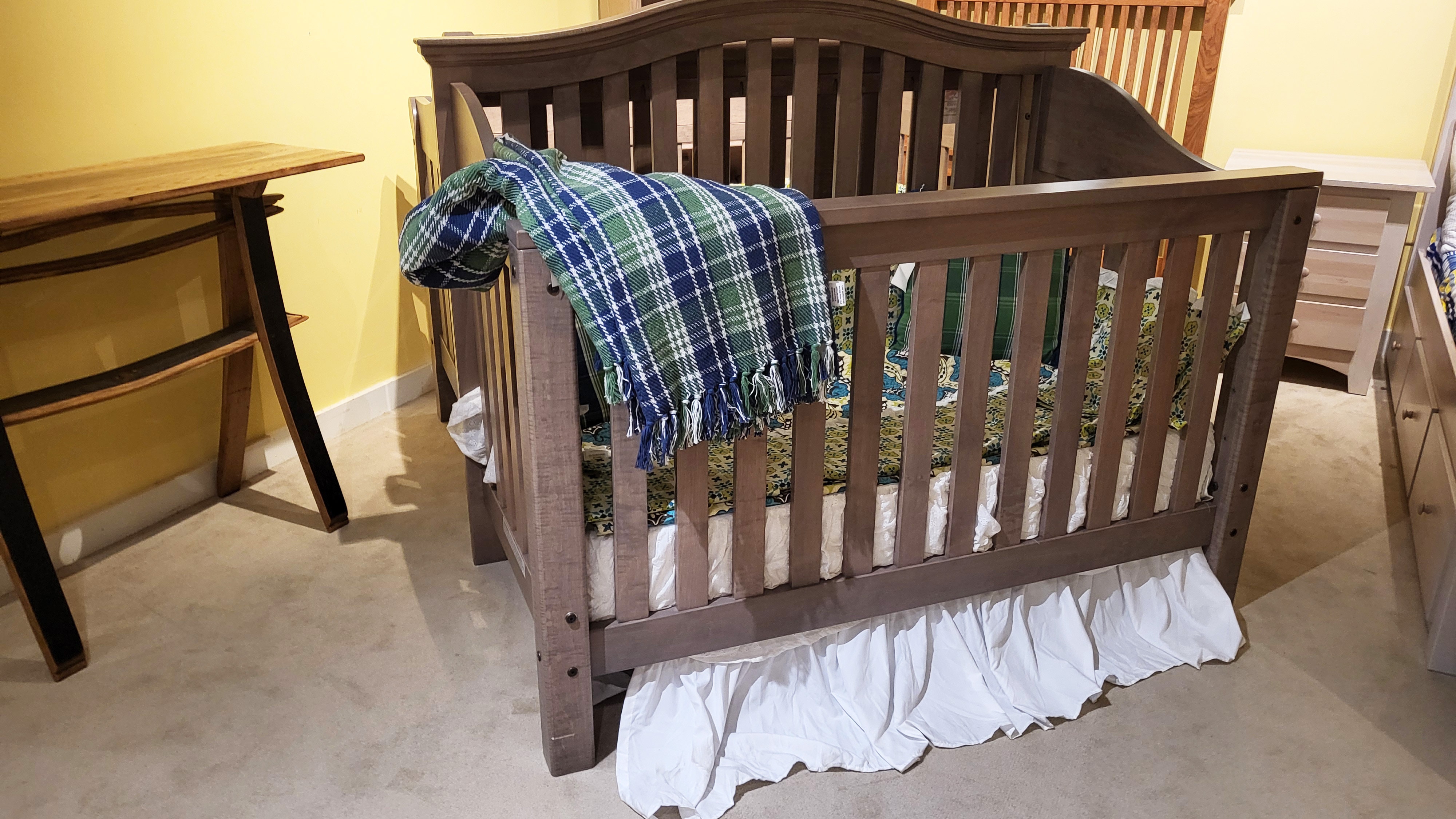 Clearance cribs deals