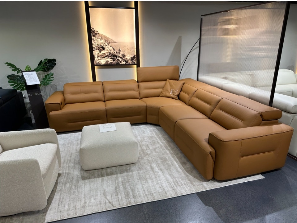 Reflections Furniture Outlet Leather Sectional by Incanto I893-C